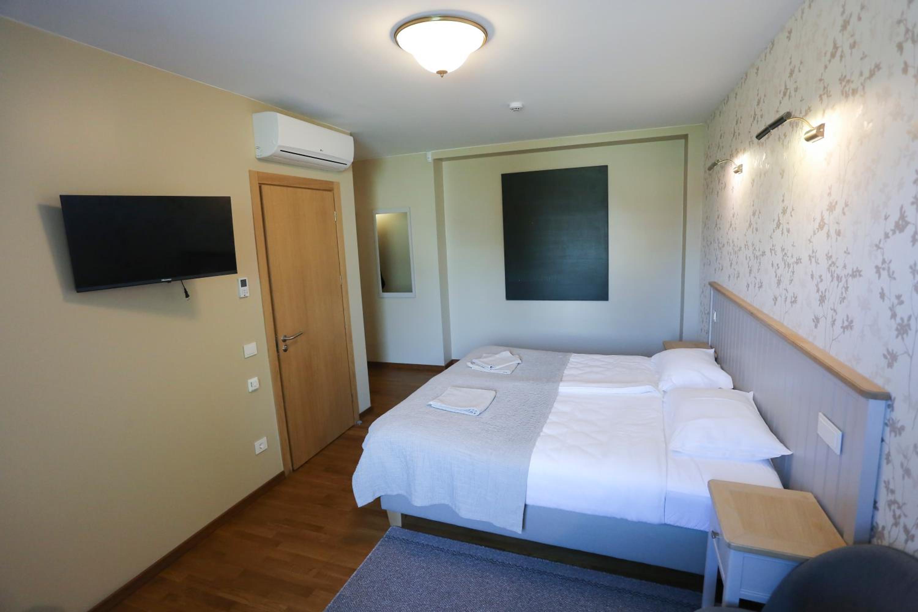 Double or Twin Room with Extra Bed photo 1