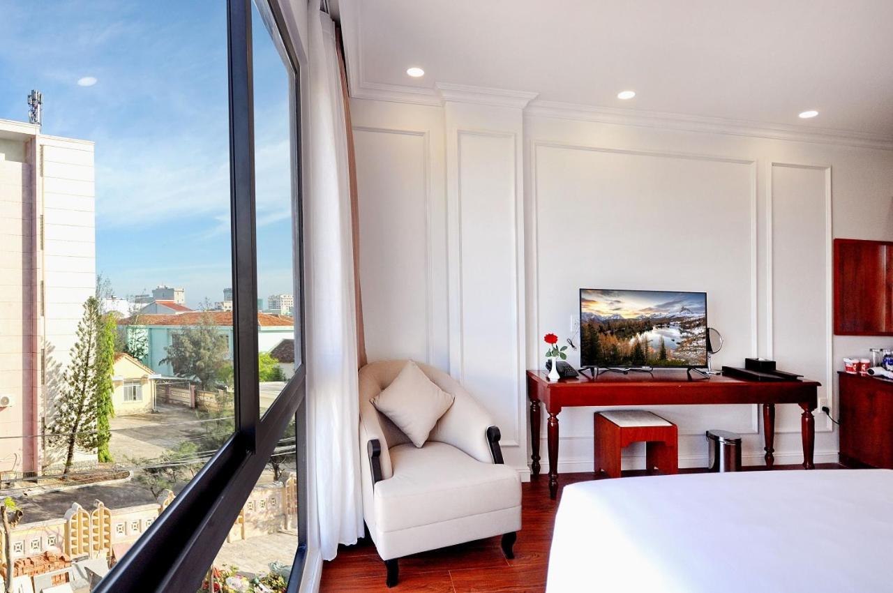 Deluxe Double or Twin Room with City View - Photo 17