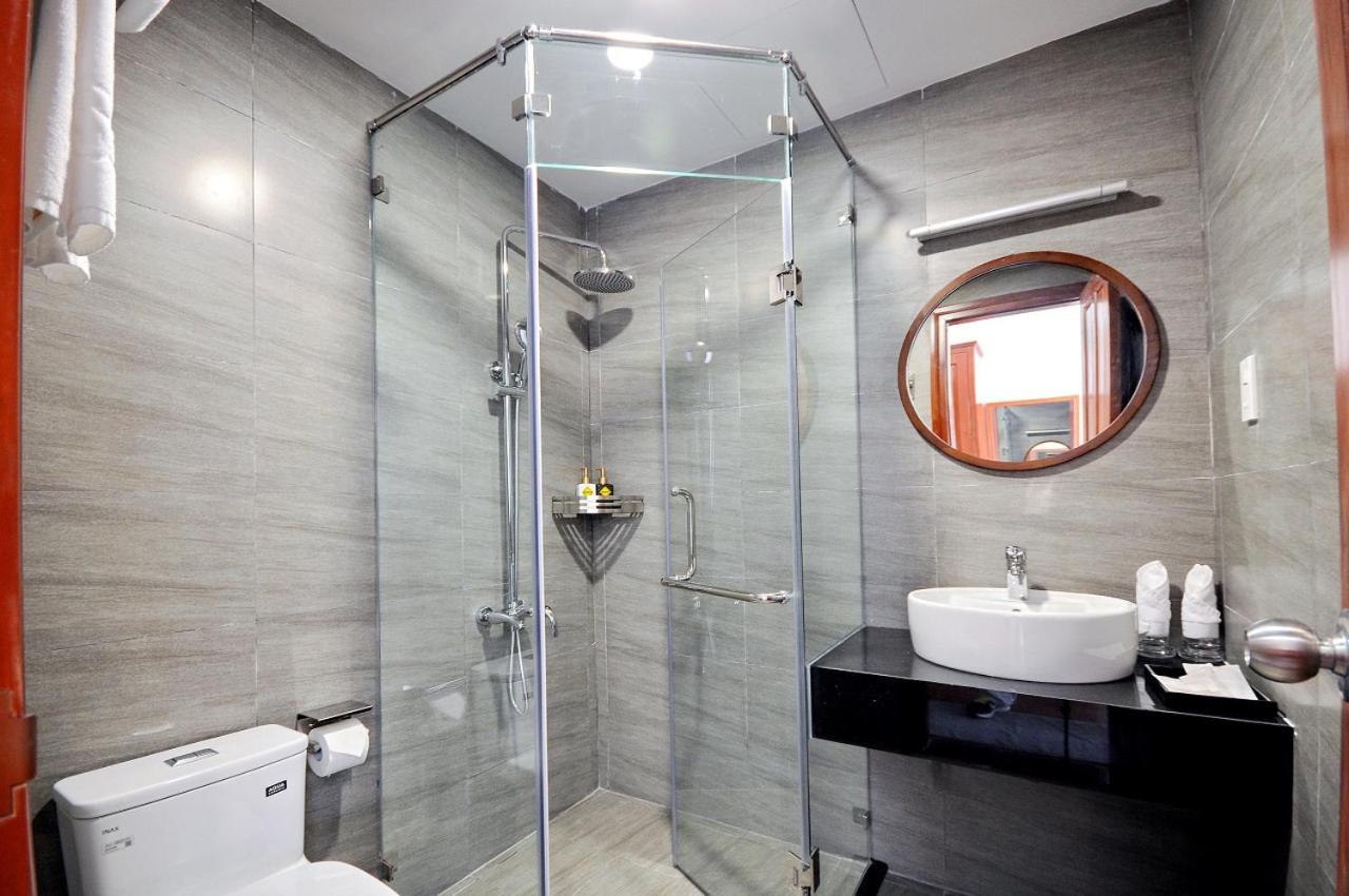 Deluxe Double or Twin Room with City View - Photo 16