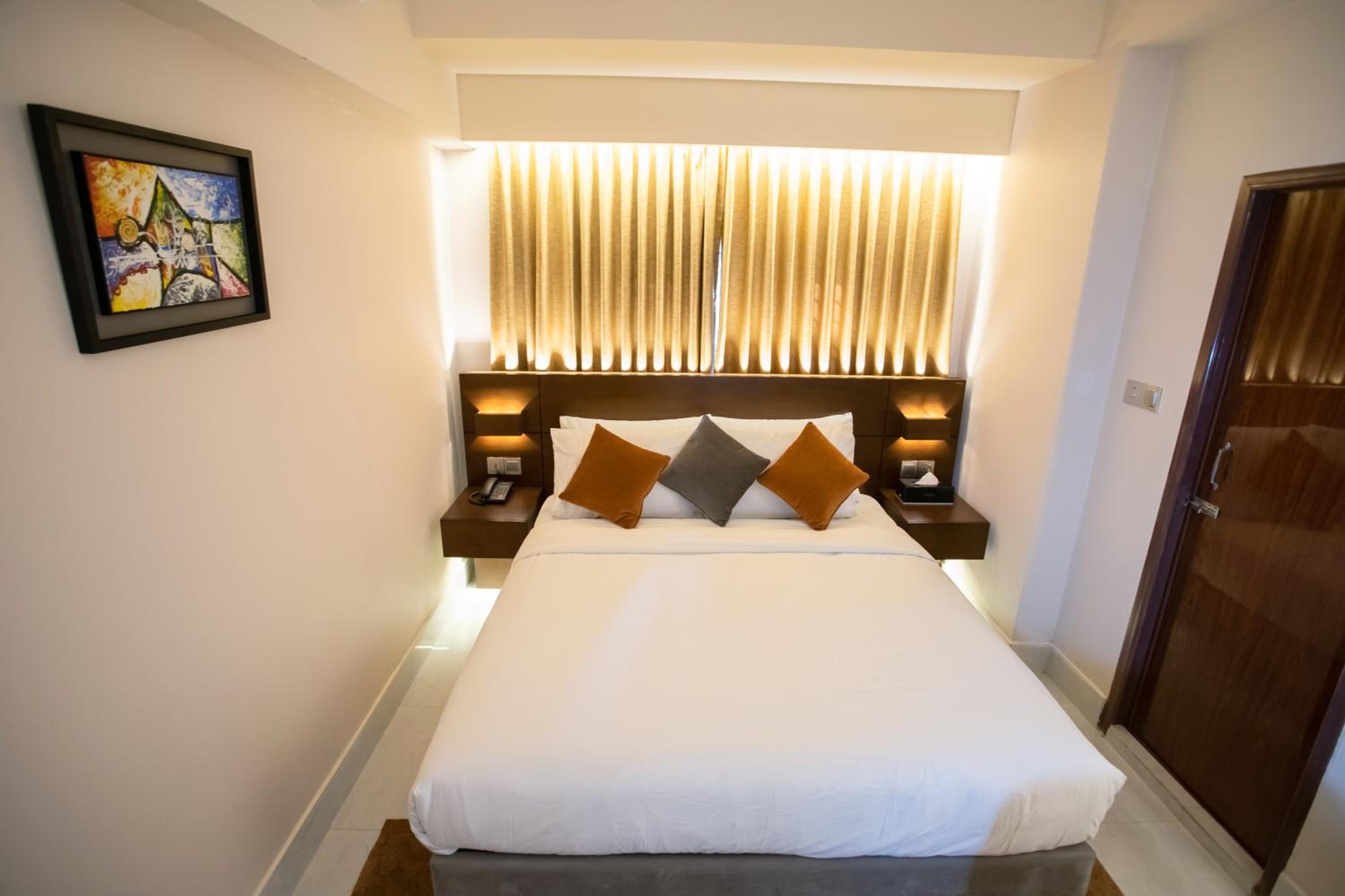 Deluxe Room - Photo 1
