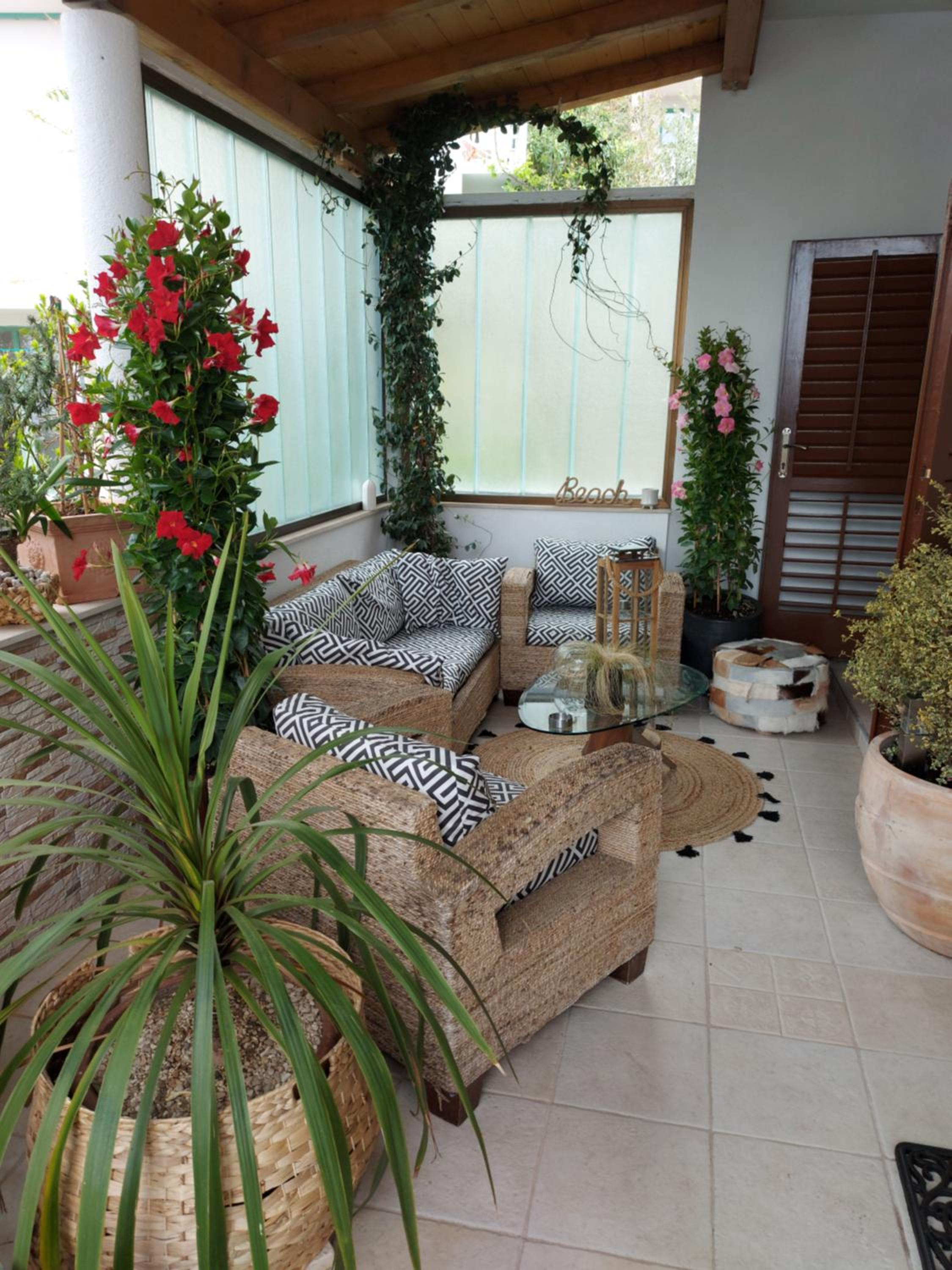 One-Bedroom Apartment - Photo 10