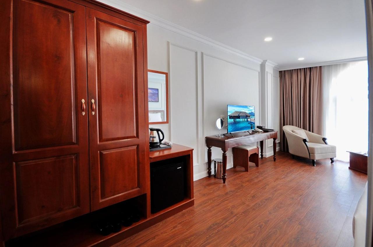 Deluxe Double or Twin Room with Sea View - Photo 30