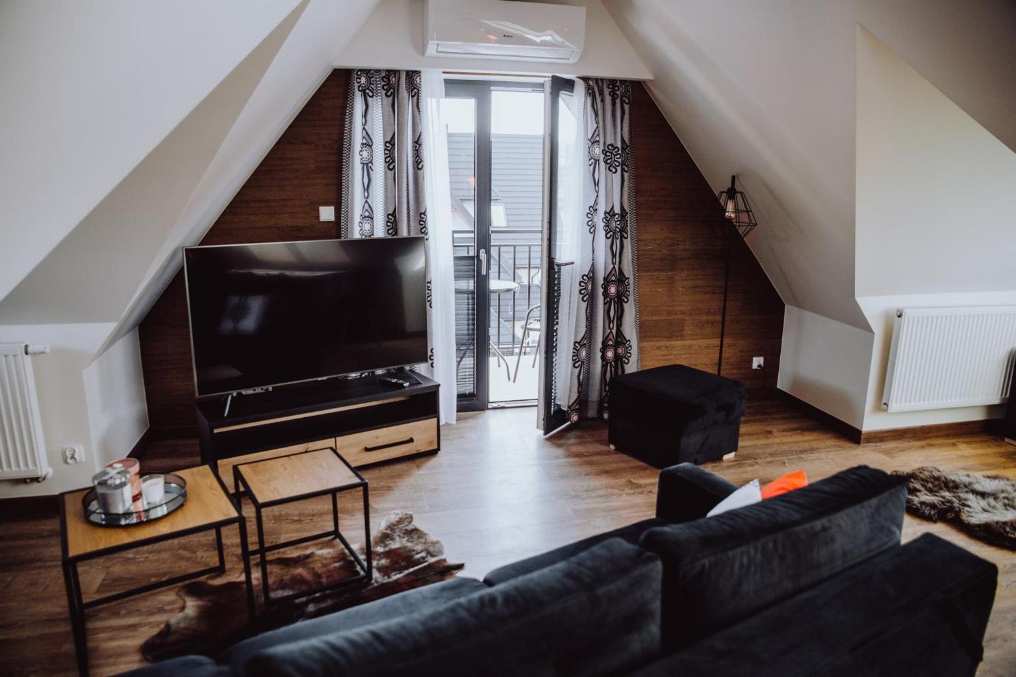 One-Bedroom Apartment - Photo 1