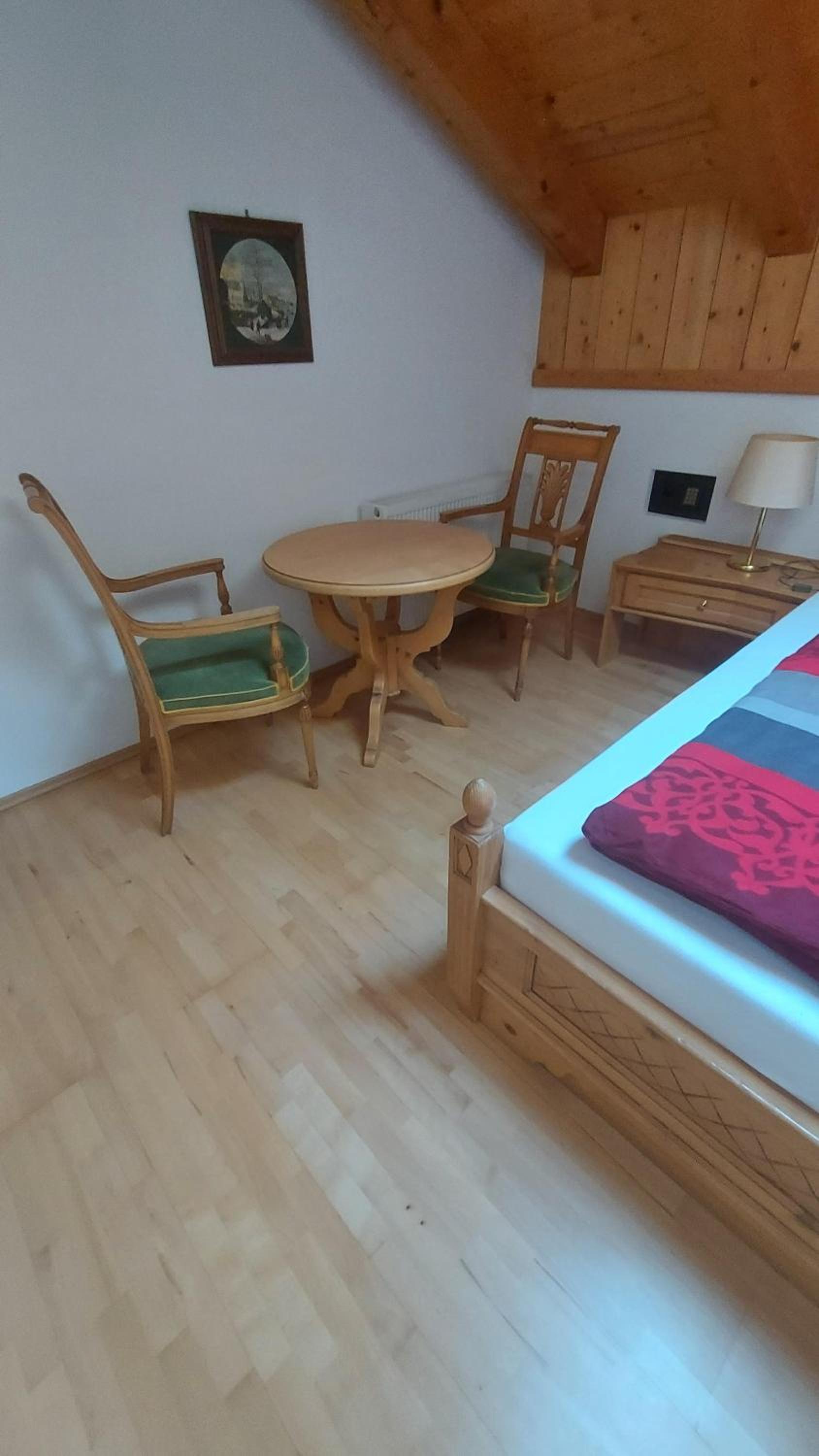 One-Bedroom Apartment with Shower photo 2