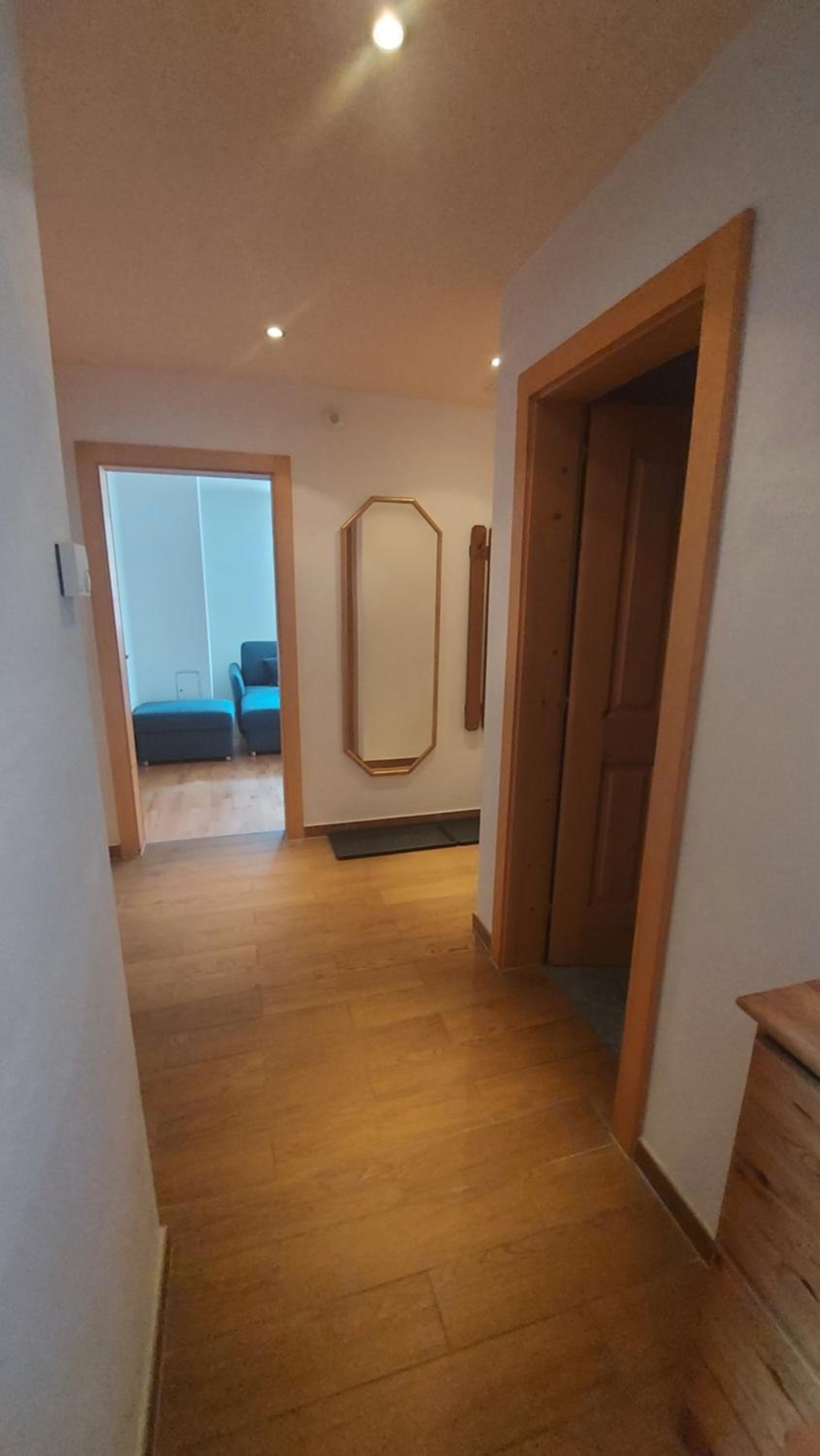 One-Bedroom Apartment with Shower photo 1