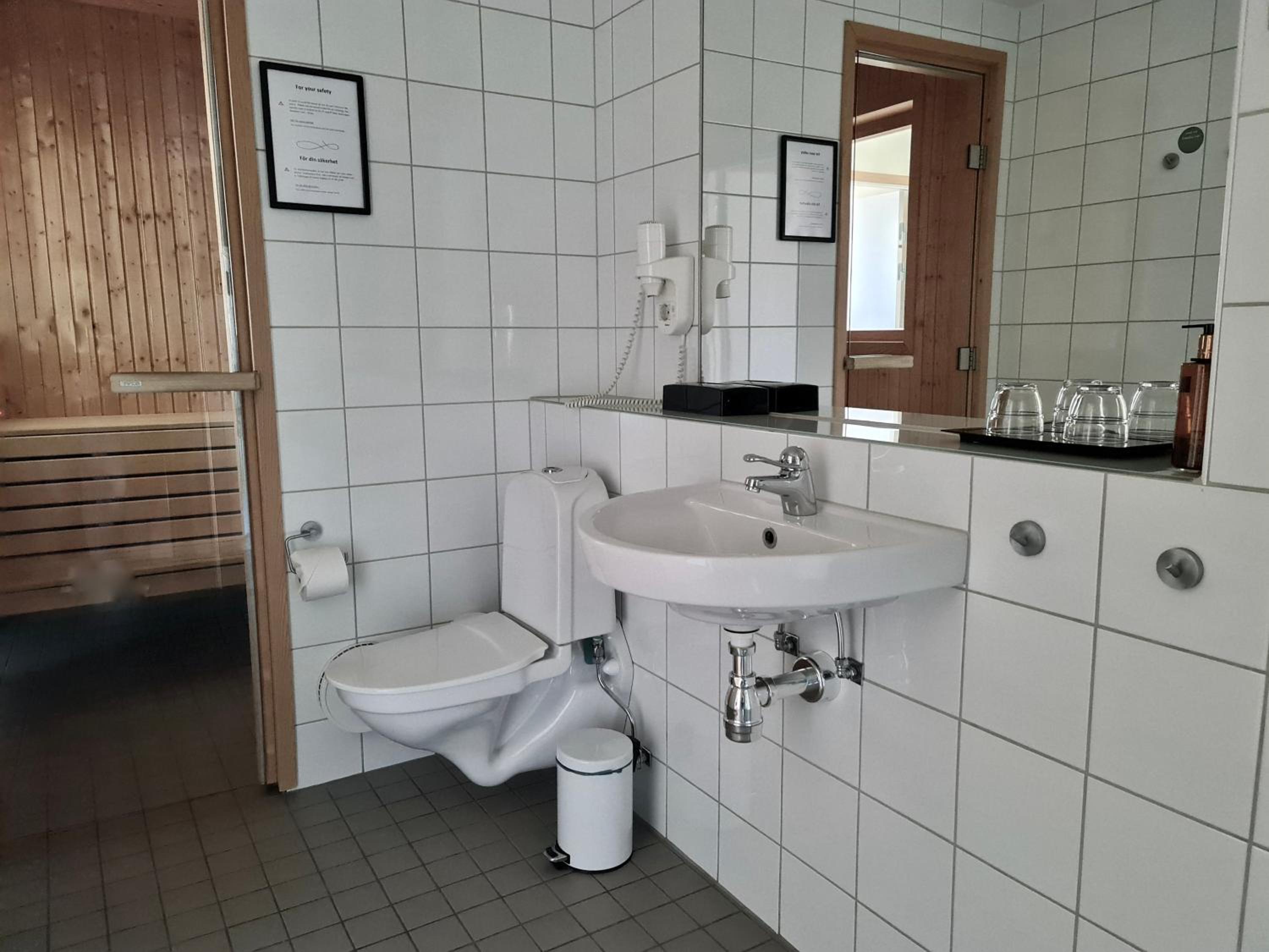 Suite - Photo 2