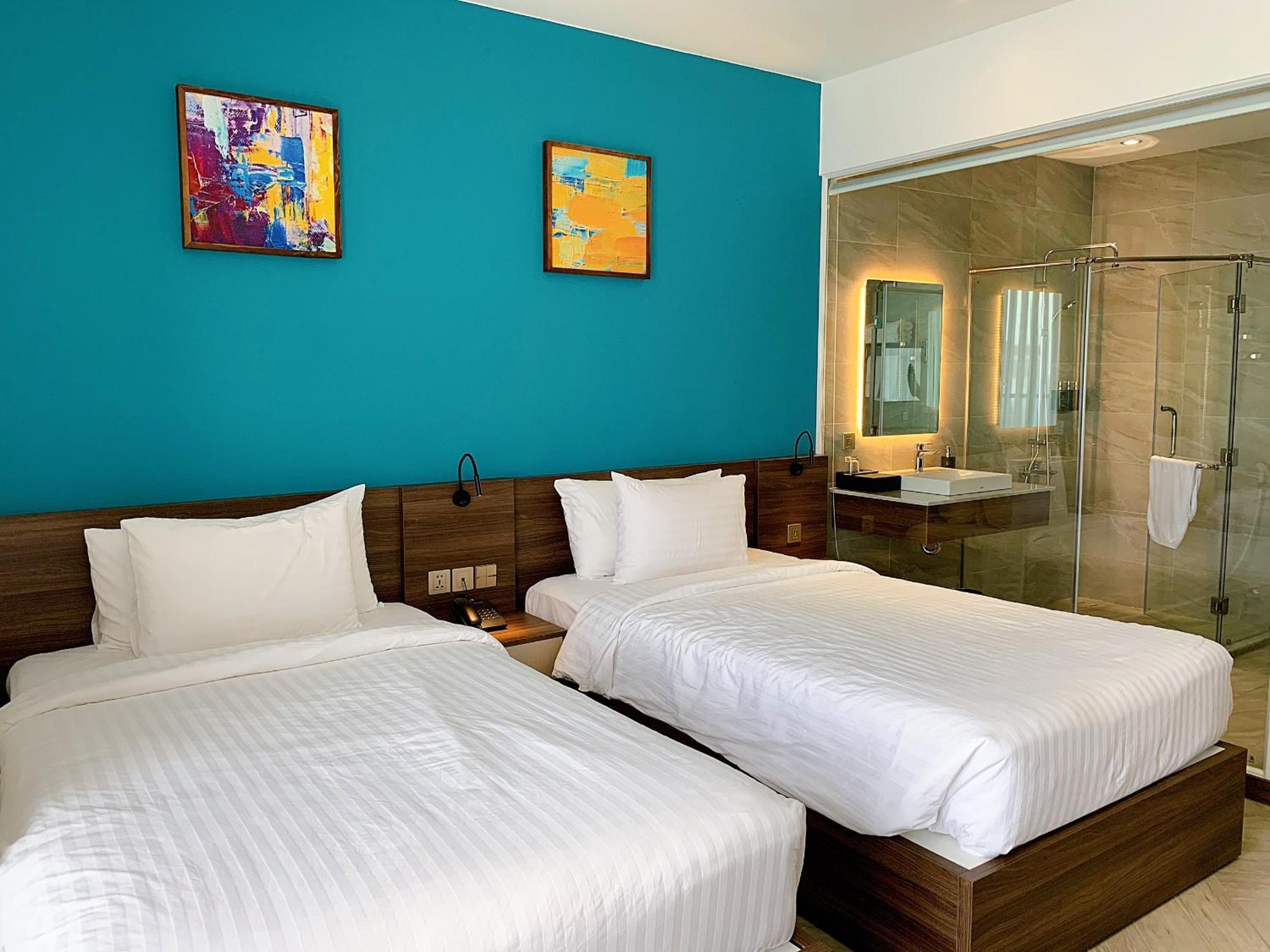 Deluxe Twin Room photo 3