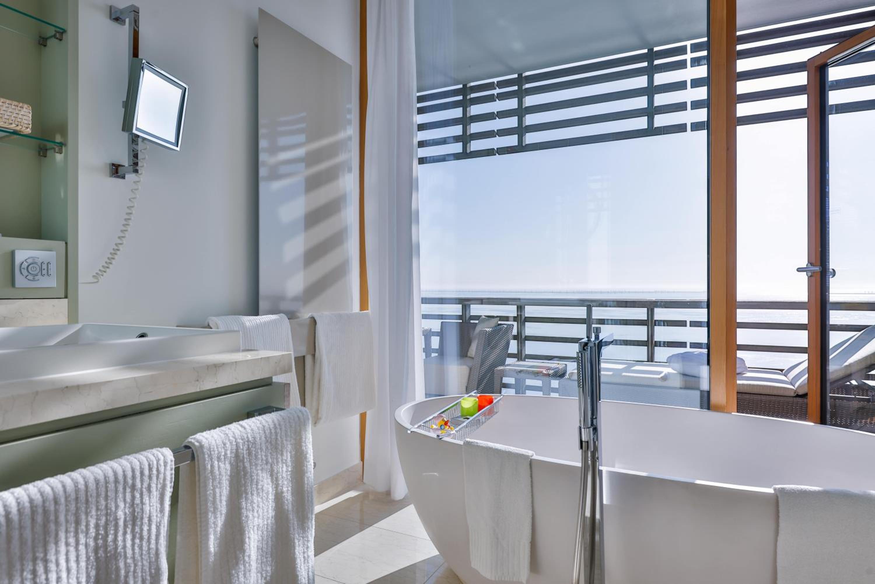 Deluxe Double Room with Sea View