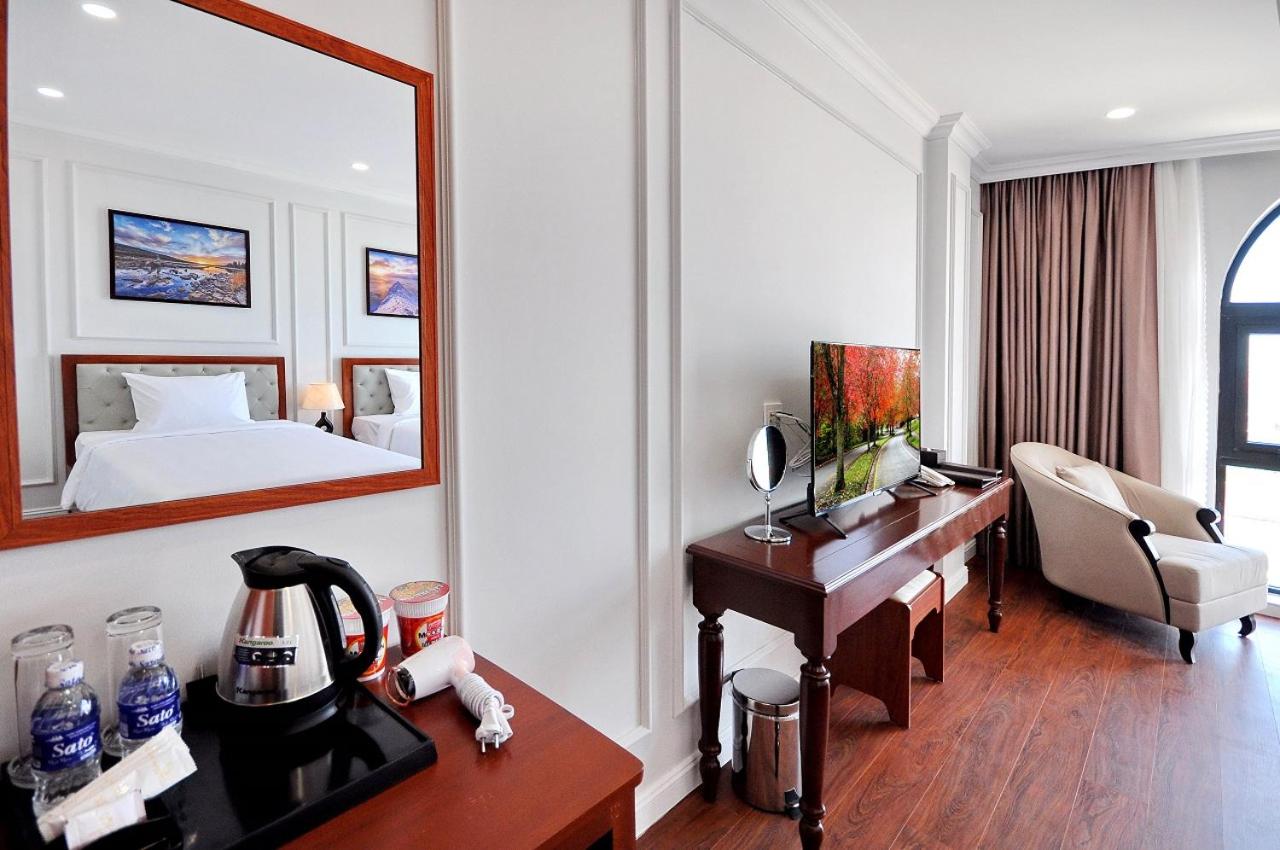 Deluxe Double or Twin Room with Sea View - Photo 23