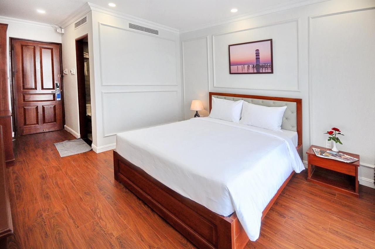 Deluxe Double or Twin Room with Sea View - Photo 10