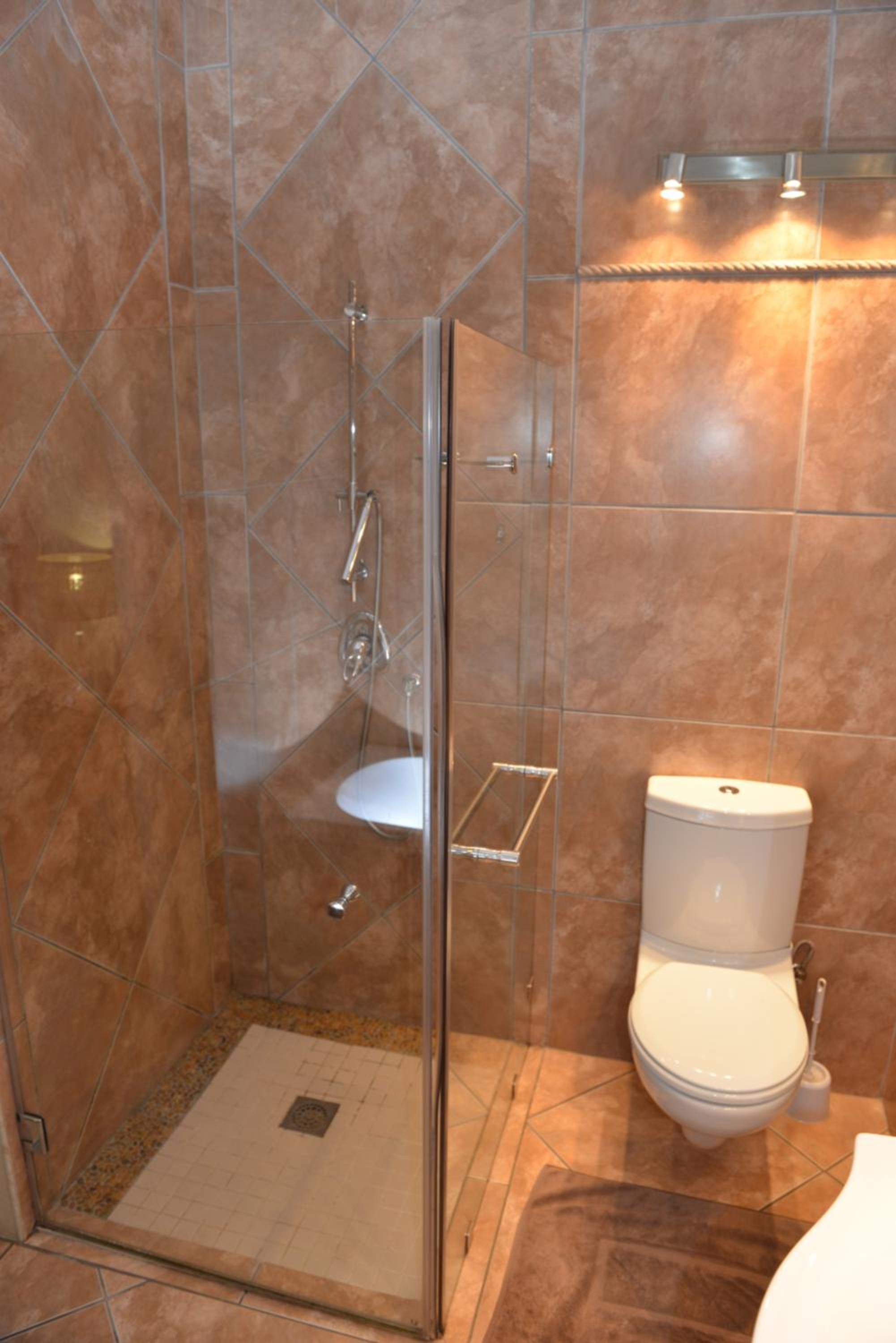 Deluxe Double or Twin Room - Photo 3