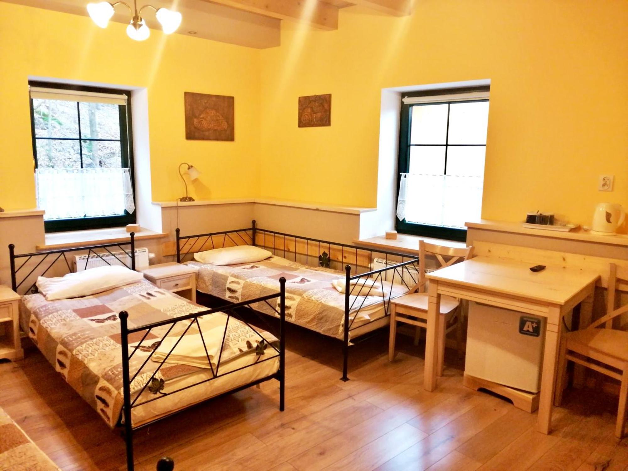 Triple Room with Bathroom - Photo 1