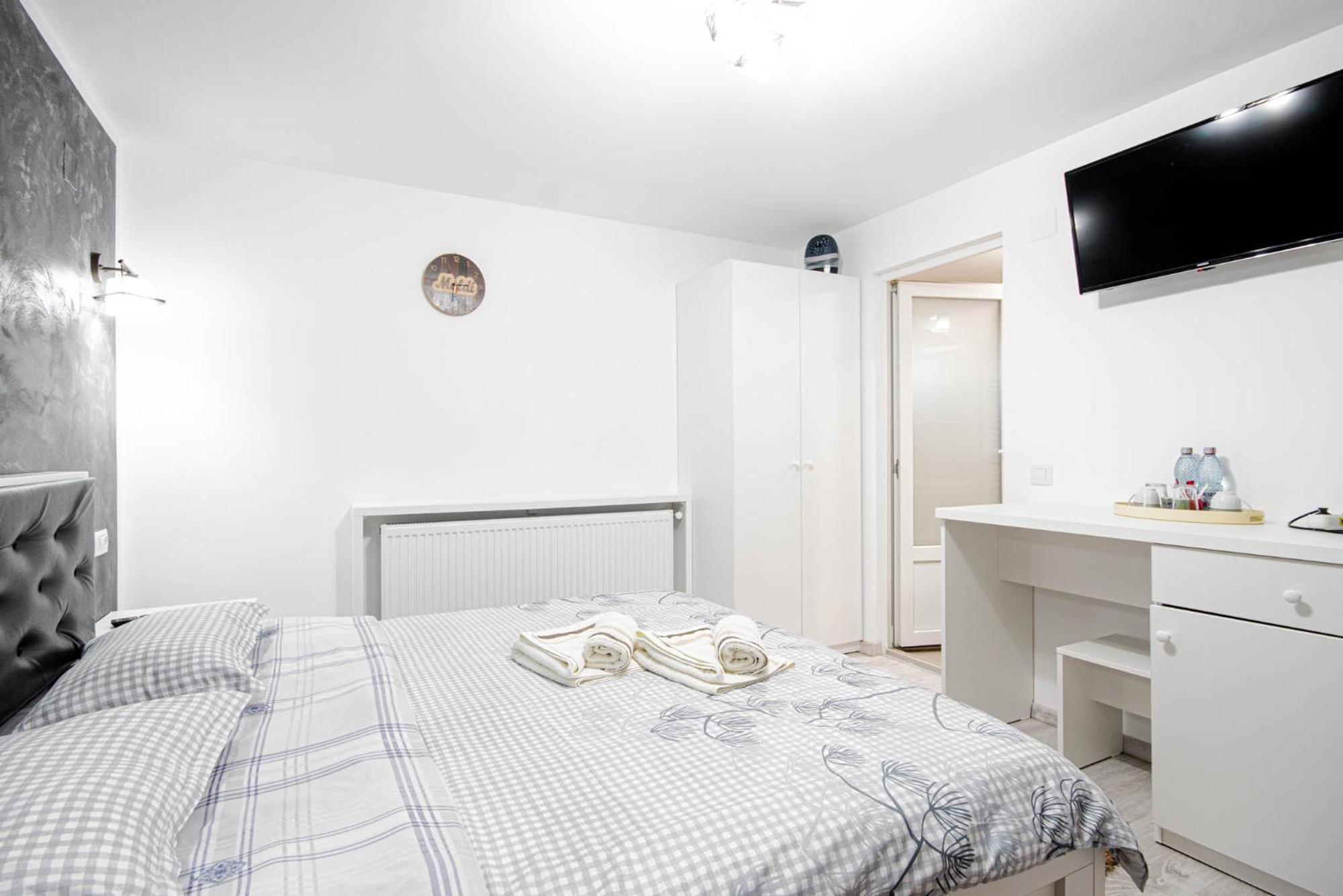 Double Room with Terrace - Photo 6