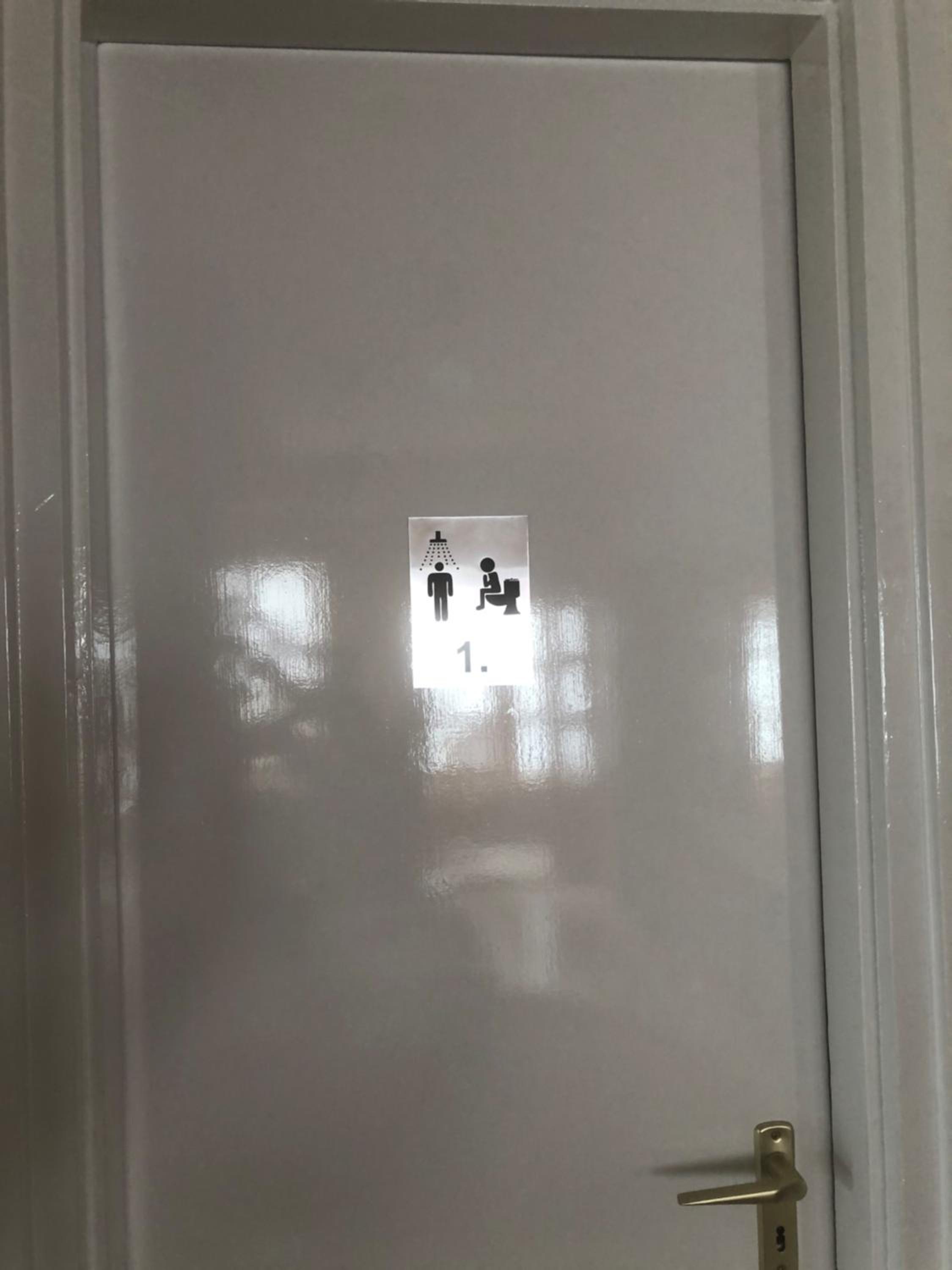 Quadruple Room with Private Bathroom photo 3