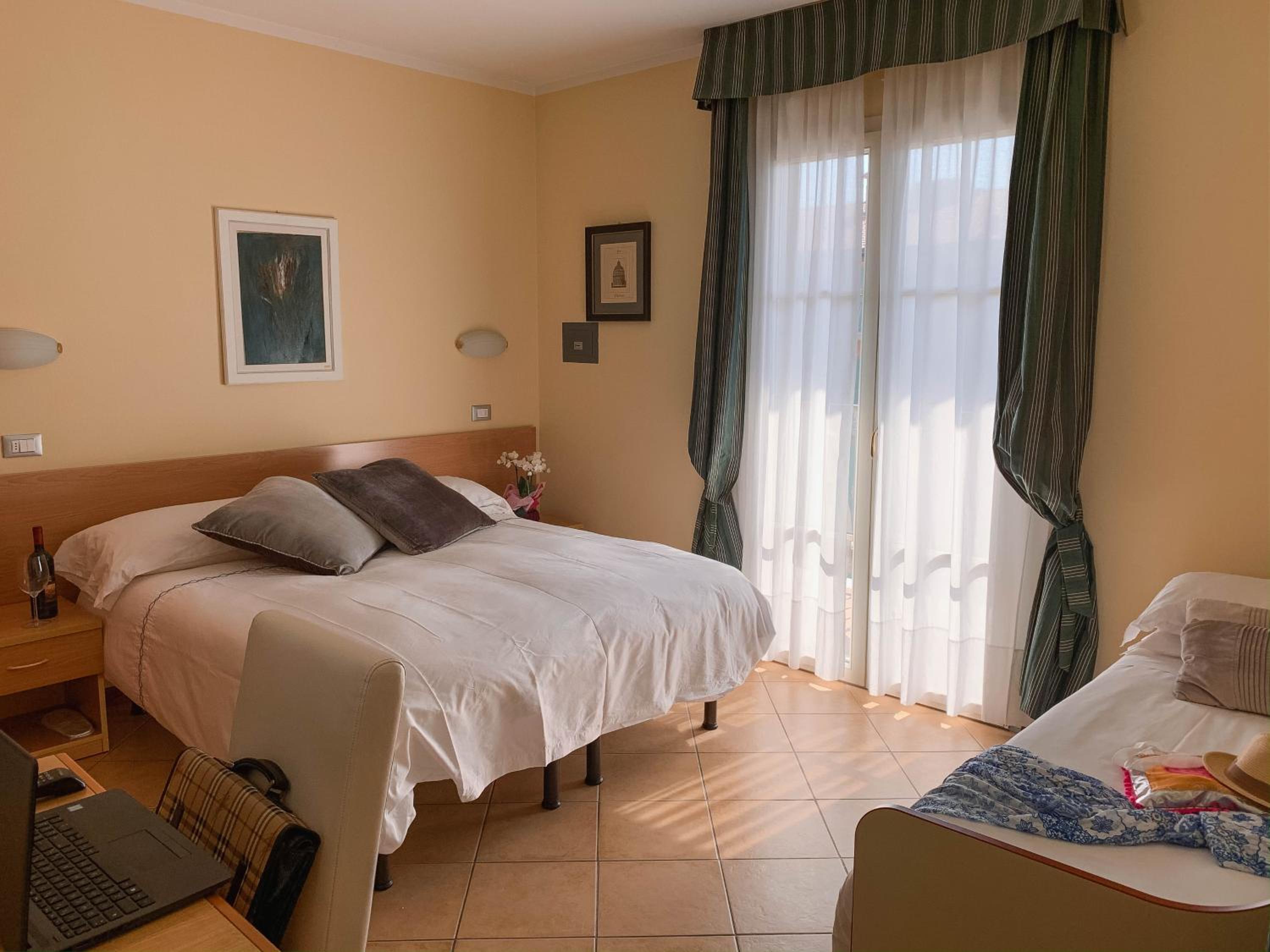 Quadruple Room with Balcony photo 1