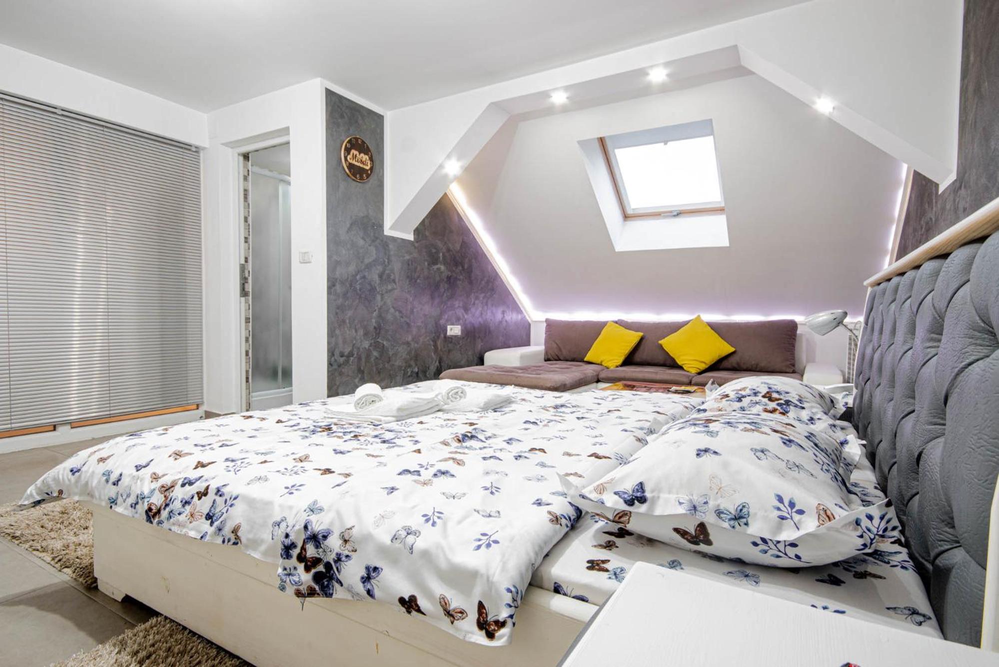 Superior Double Room - Photo 2
