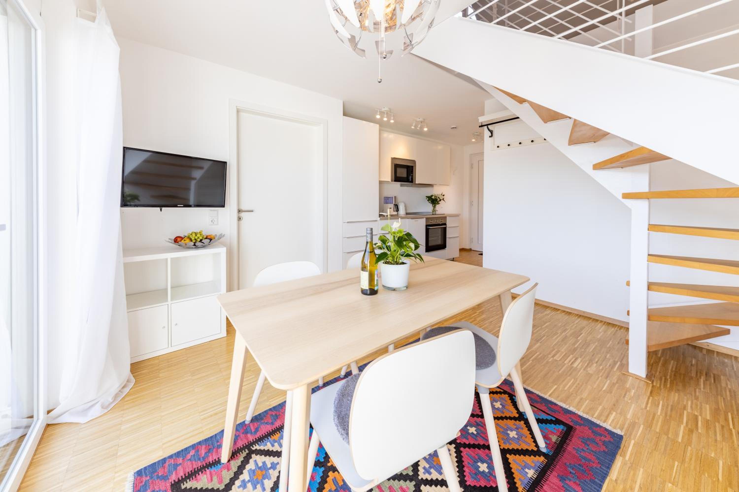 Loft (H11) photo 2