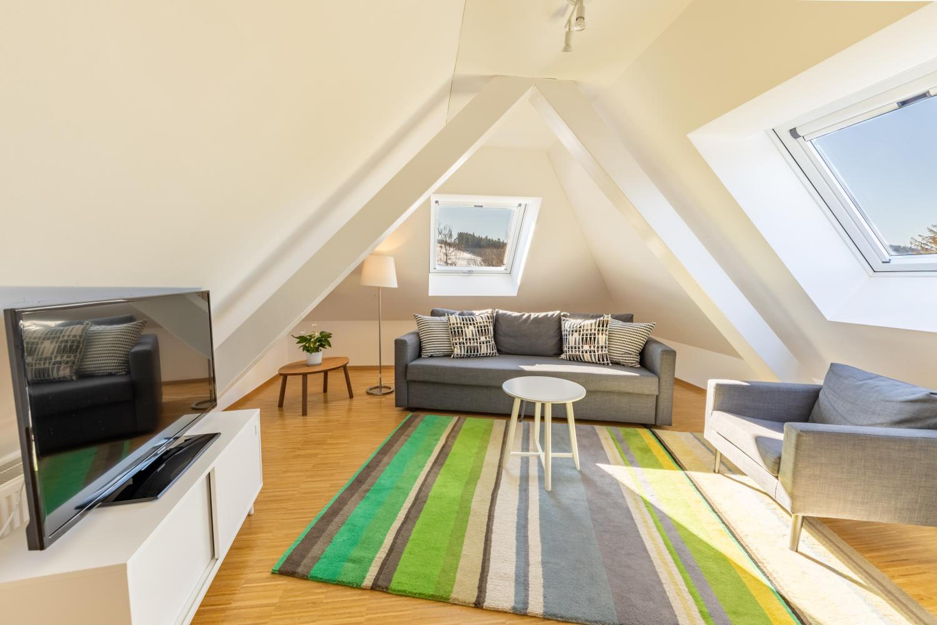 Apartment - Split Level (H9)