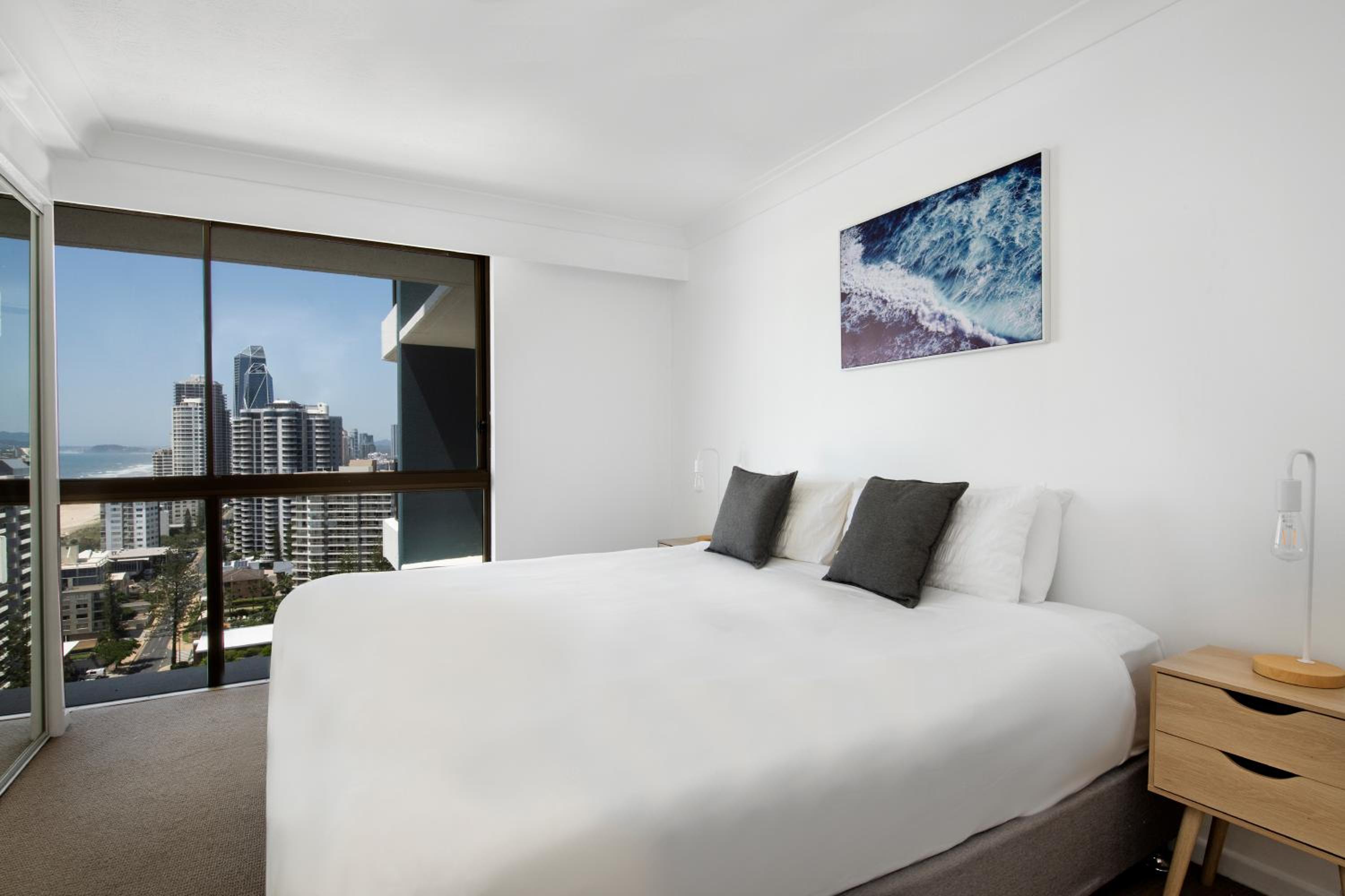 One-Bedroom Apartment - Photo 5