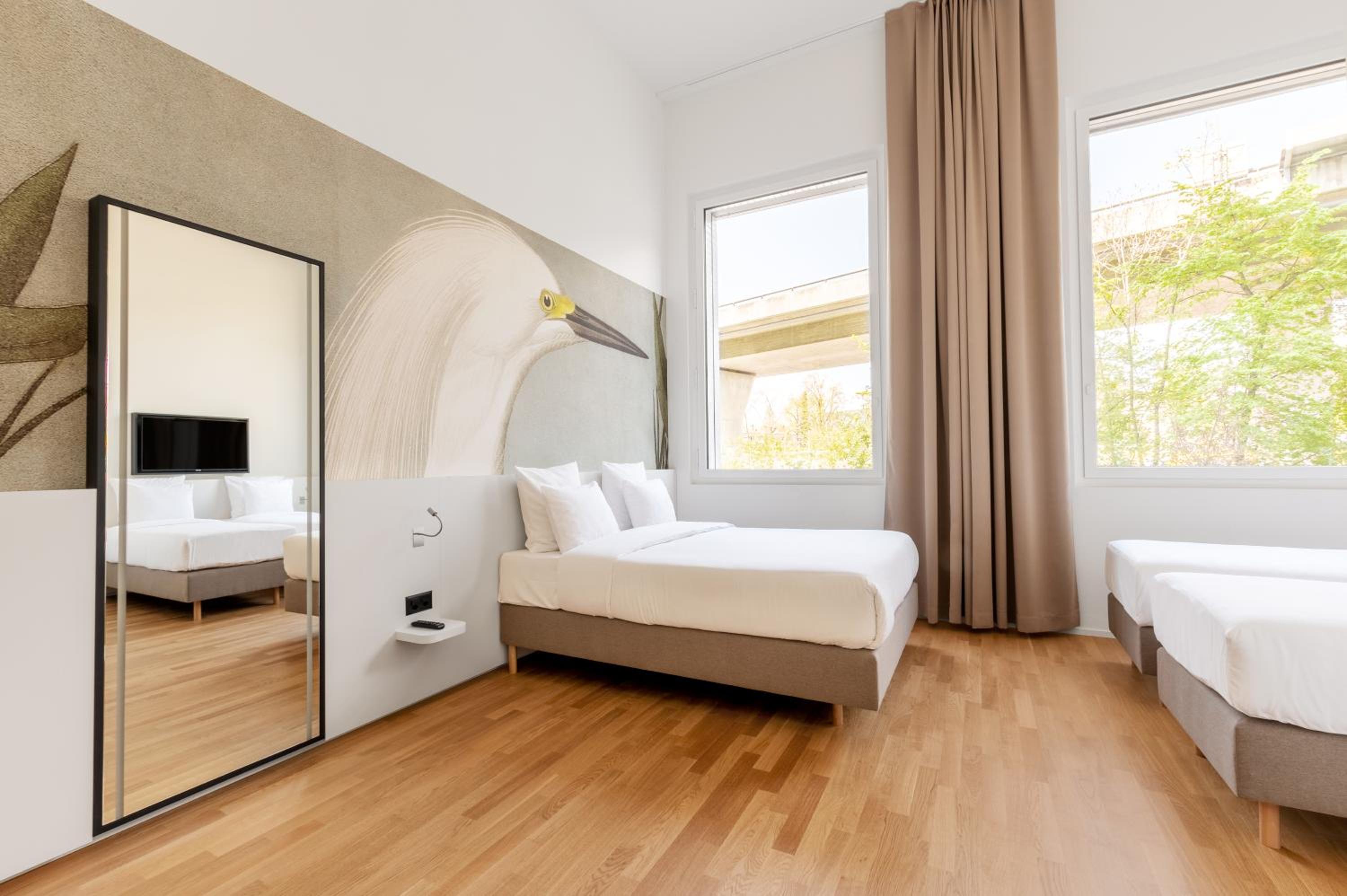 Quadruple Room - Disability Access - Photo 1