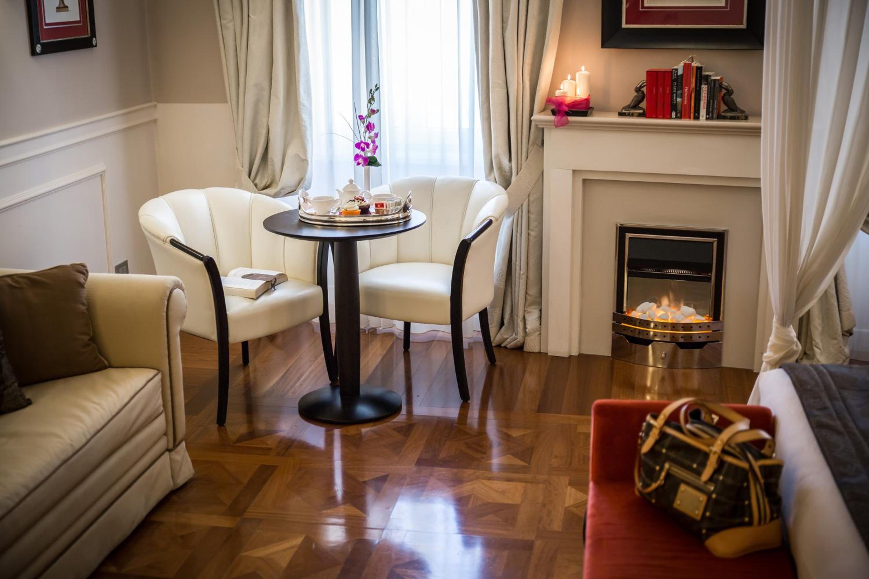 Junior Suite - Photo 9