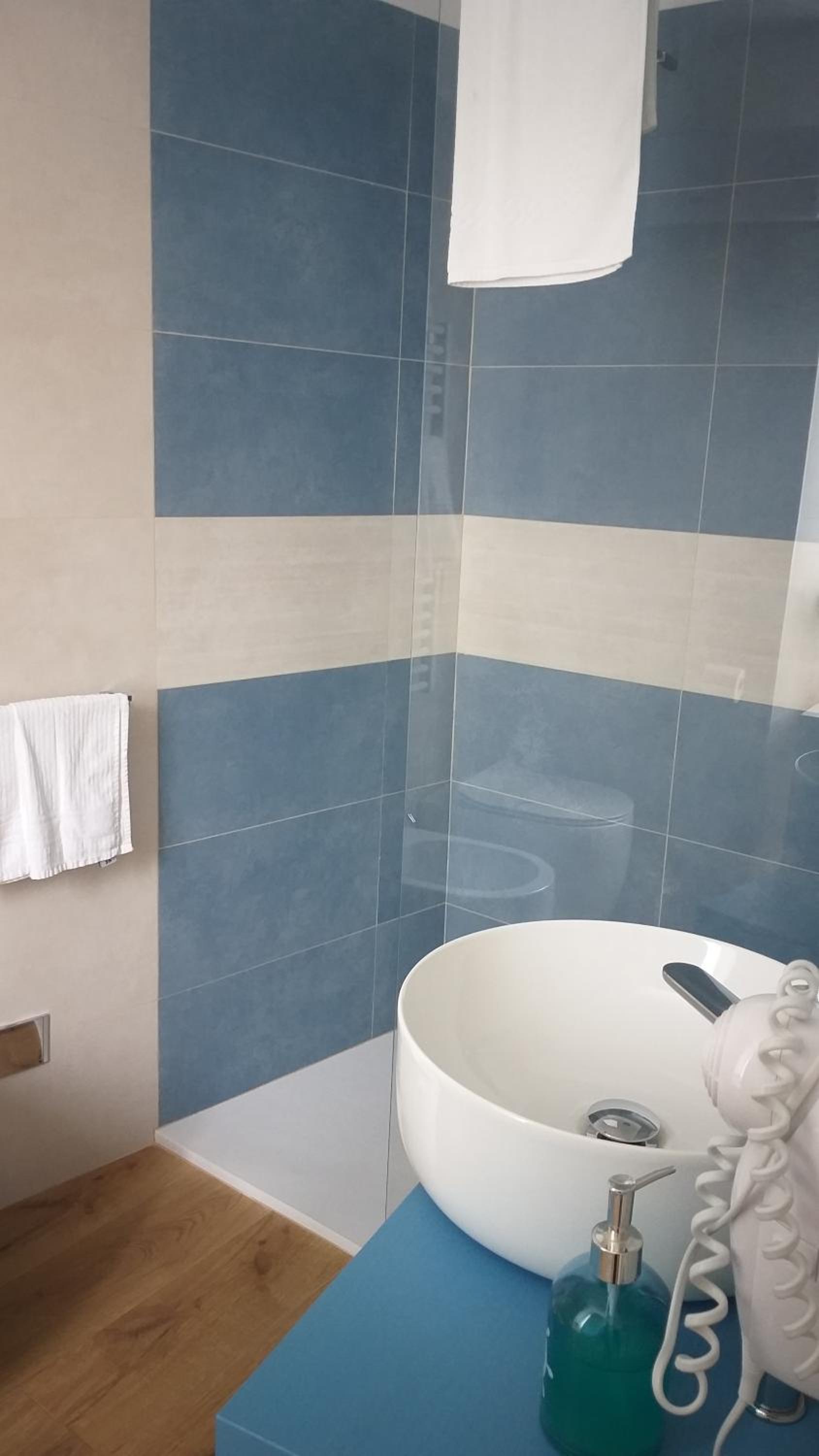Quadruple Room with Terrace and Front Sea View - Photo 21