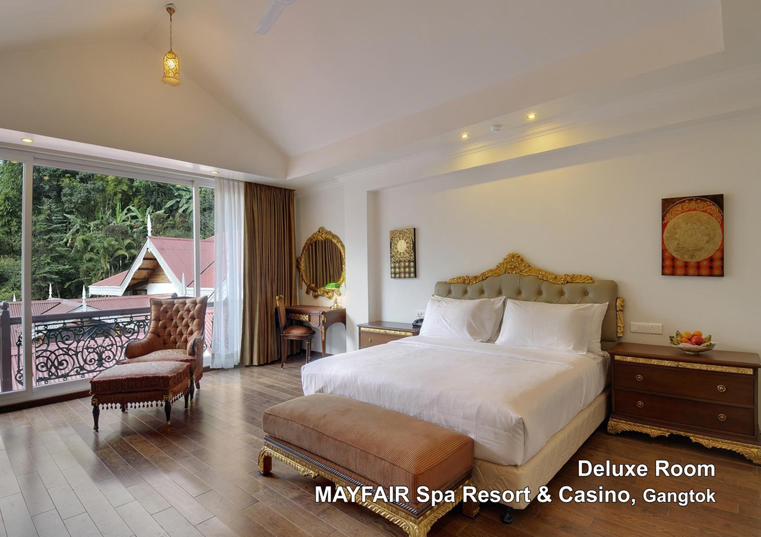 Deluxe Room - 10% Discount on Foods & Soft Beverages* | 15% Discounts on Laundry Services* | INR 500 spa credit during your stay on selective Massage services. TnC Apply.* | Free Minibar - 2 cans of soft Beverages (Once on Arrival) - Photo 10