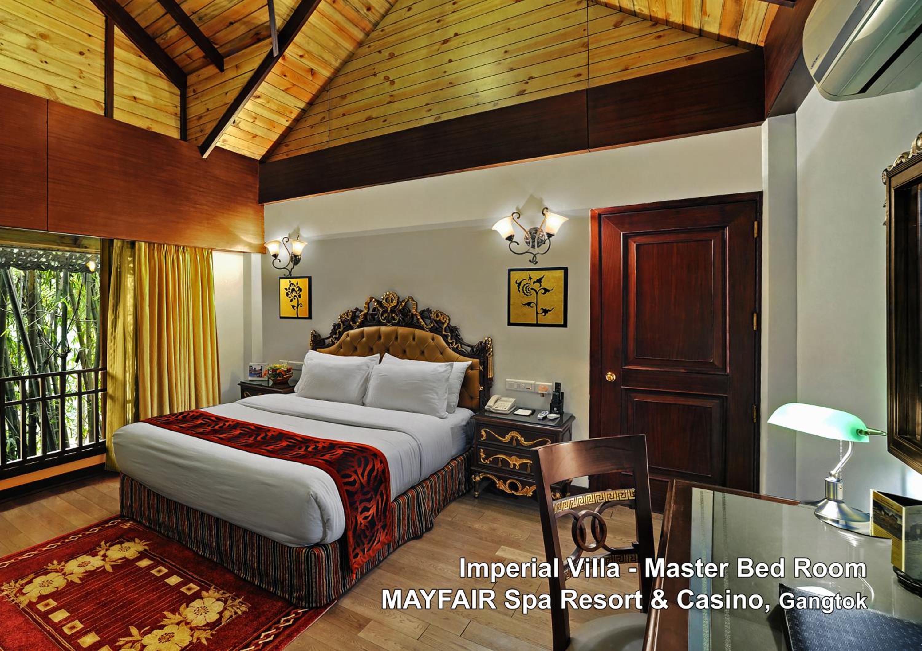 Imperial Villa - 10% Discount on Foods & Soft Beverages* | 15% Discounts on Laundry Services* | INR 500 spa credit during your stay on selective Massage services. TnC Apply.* | Free Minibar - 2 cans of soft Beverages (Once on Arrival) - Photo 8