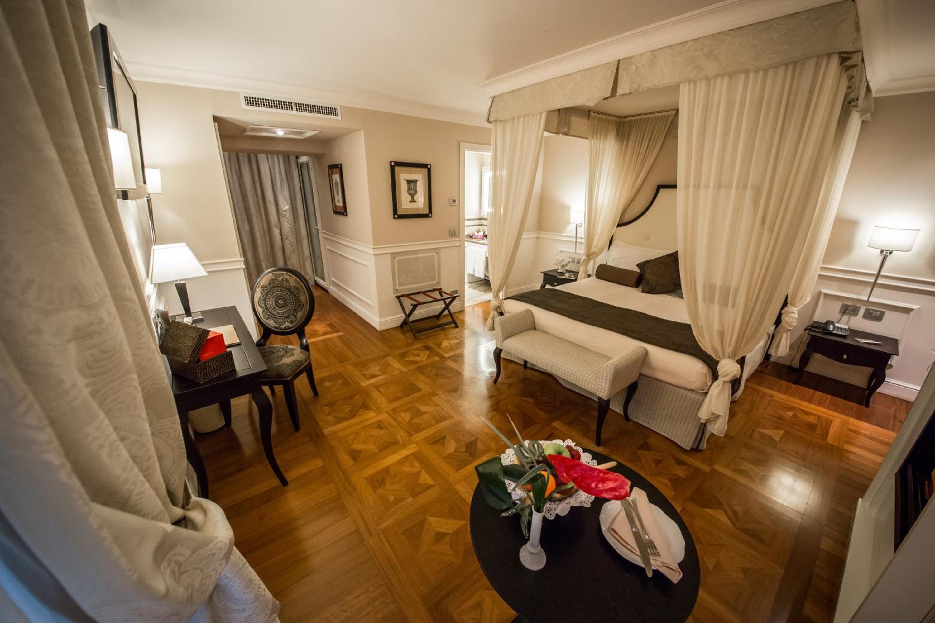 Junior Suite - Photo 6