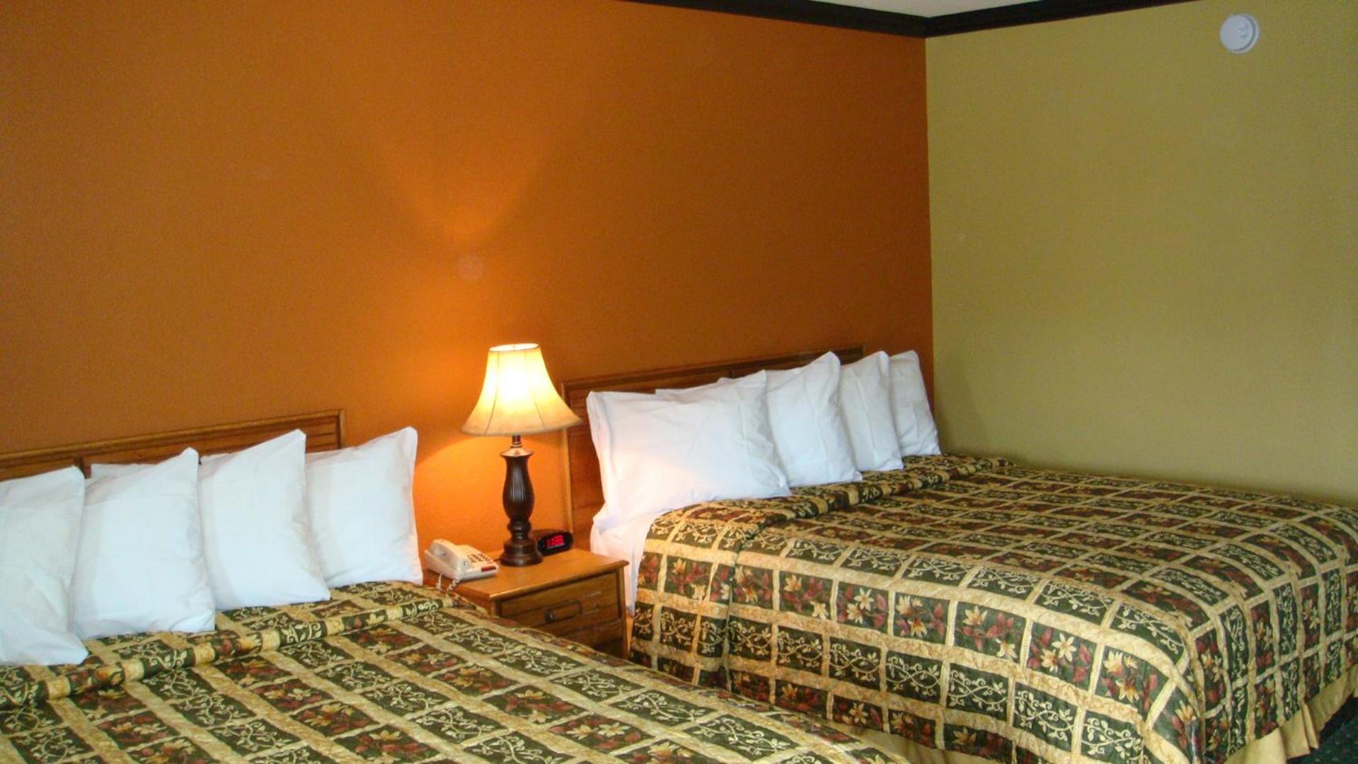 Deluxe Queen Room with Two Queen Beds - Non-Smoking