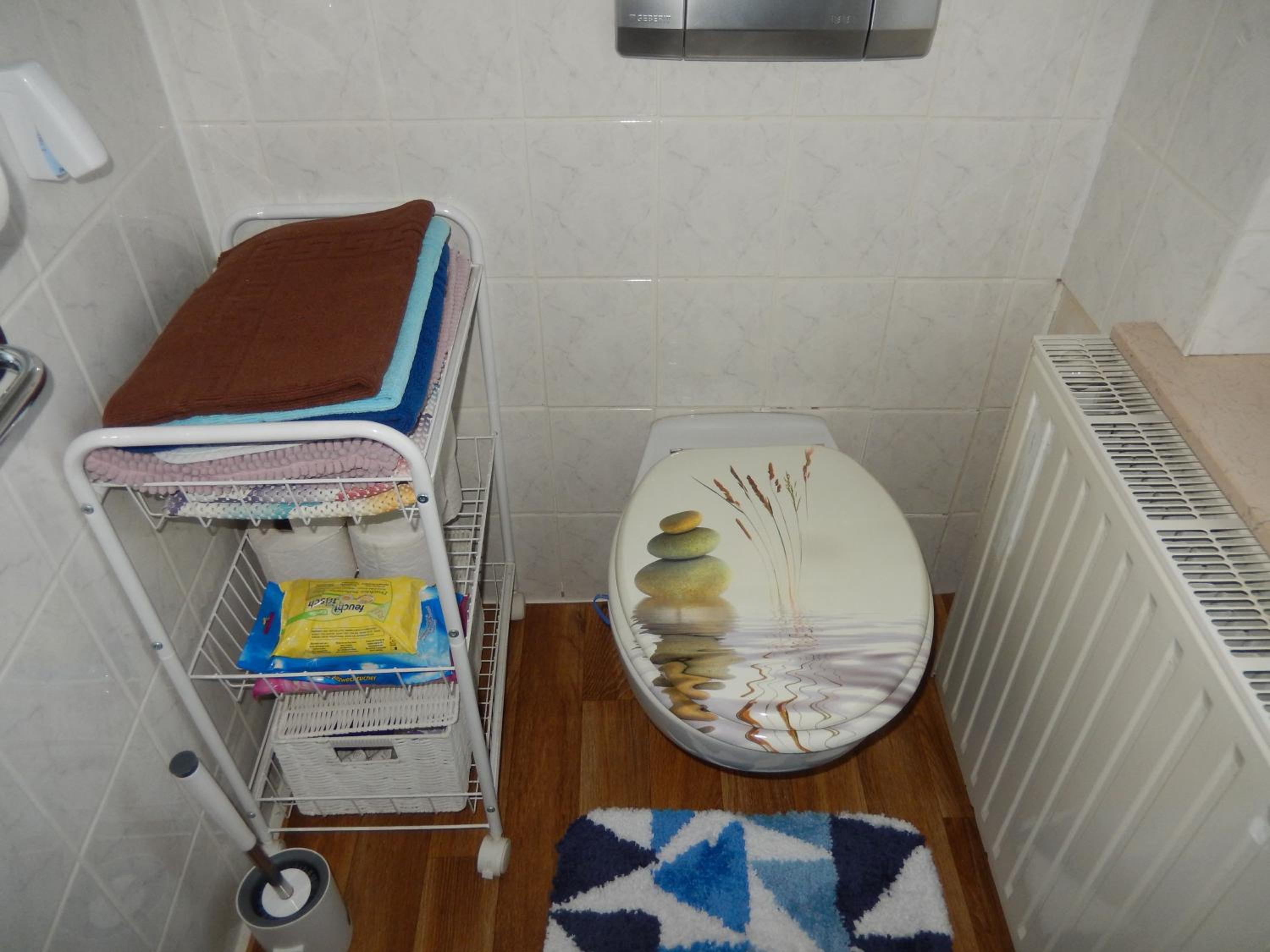Two-Bedroom Apartment - Photo 11