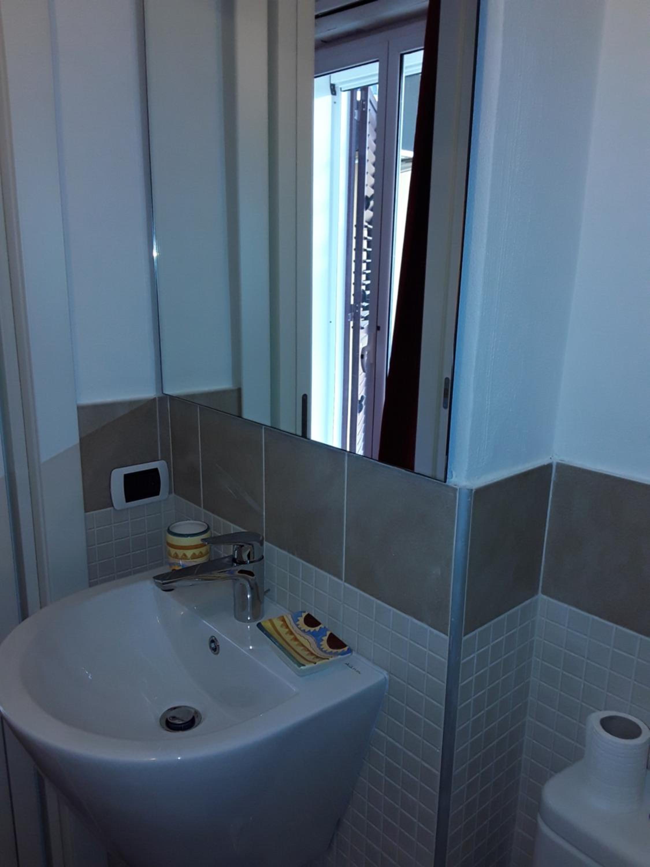 Deluxe Double Room with Balcony - Photo 46