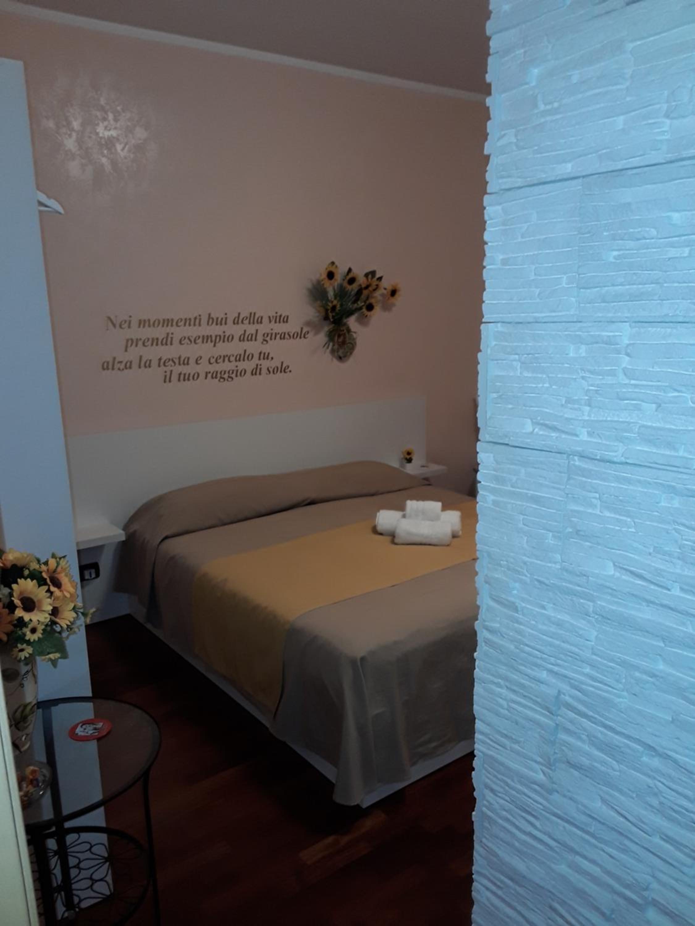 Deluxe Double Room with Balcony - Photo 1