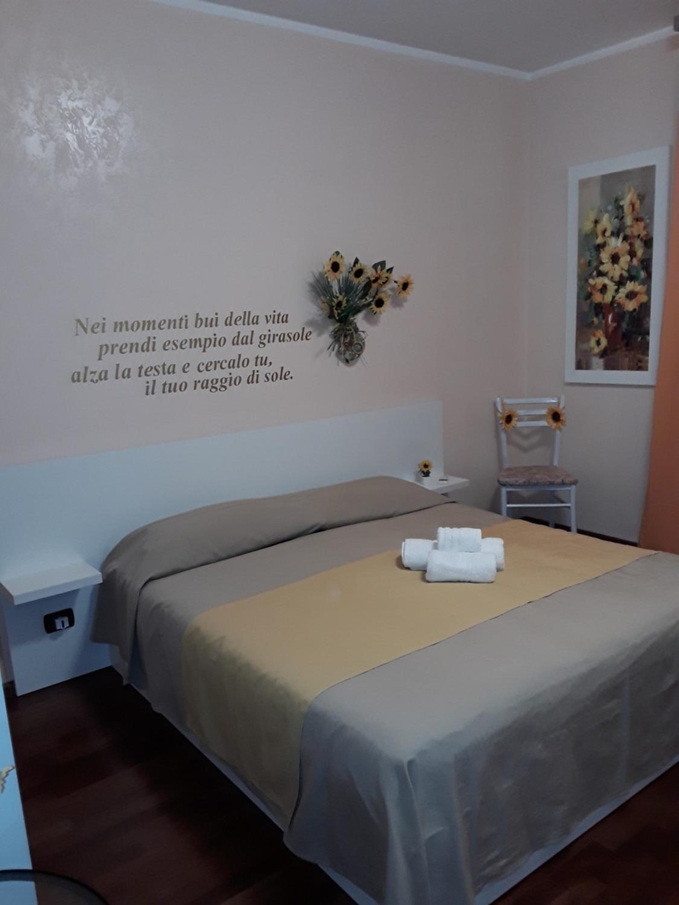 Deluxe Double Room with Balcony - Photo 2