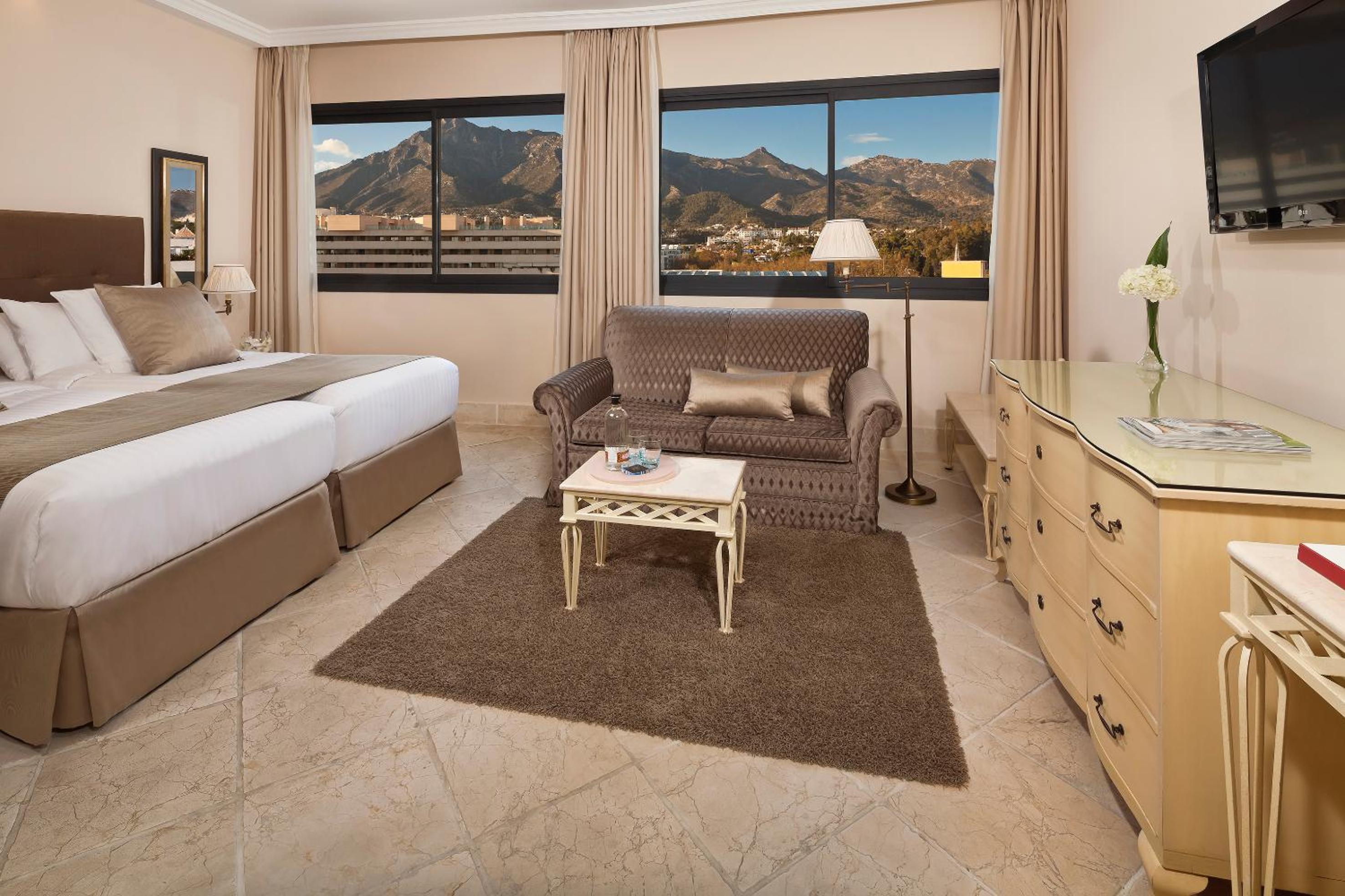 Habitación Clásica con Vista a la Montaña