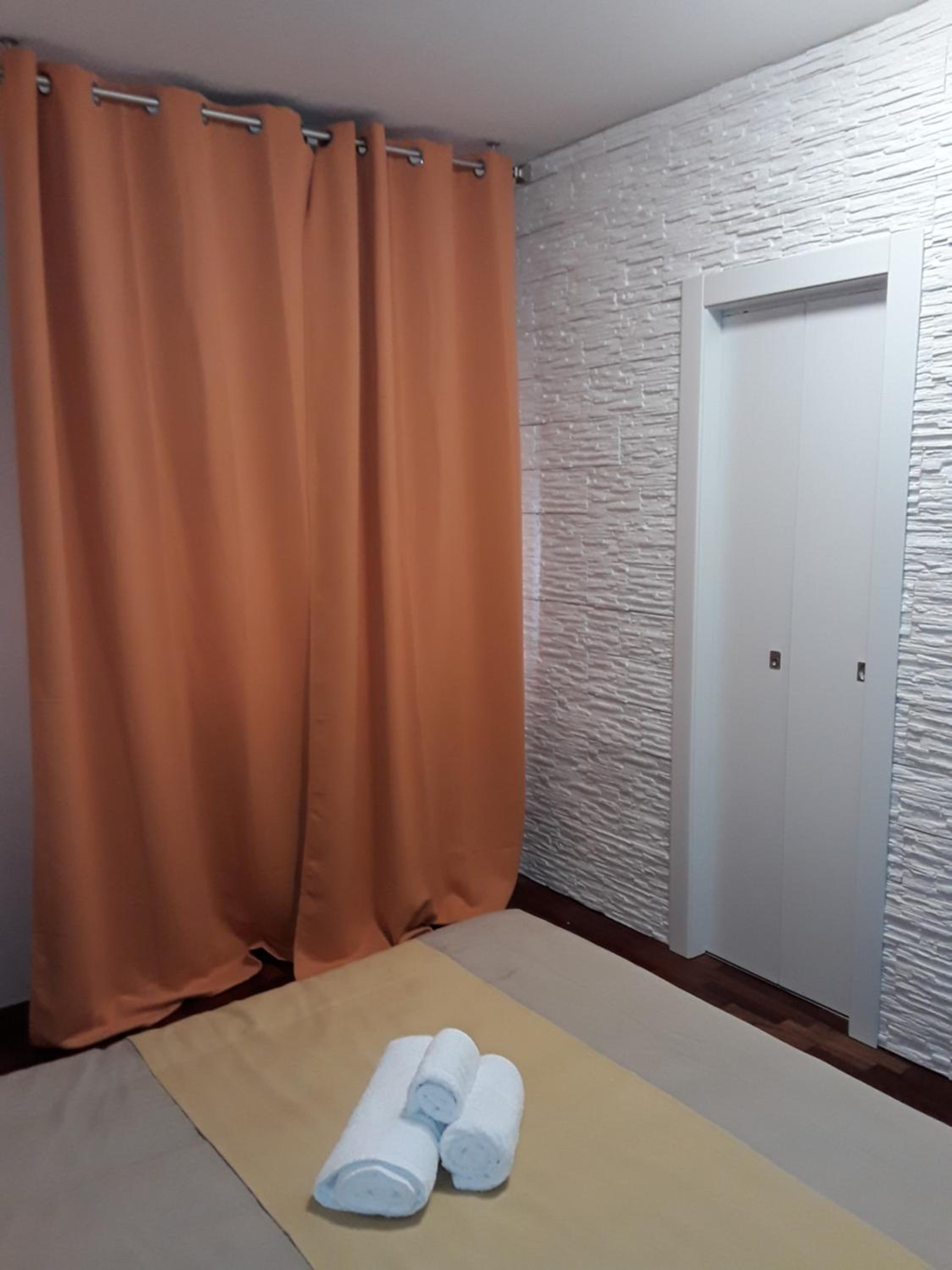 Deluxe Double Room with Balcony - Photo 6