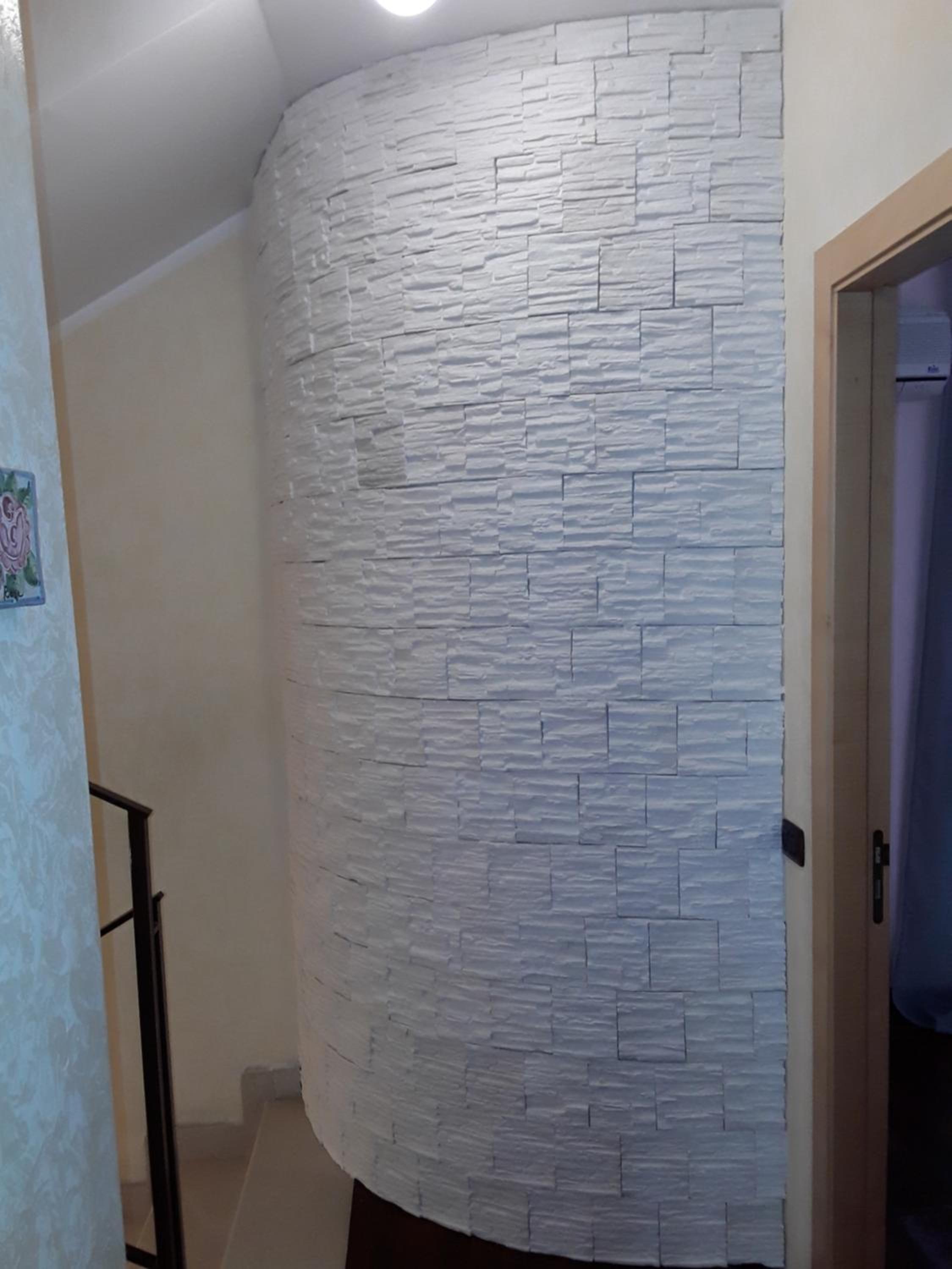 Deluxe Double Room with Balcony - Photo 21