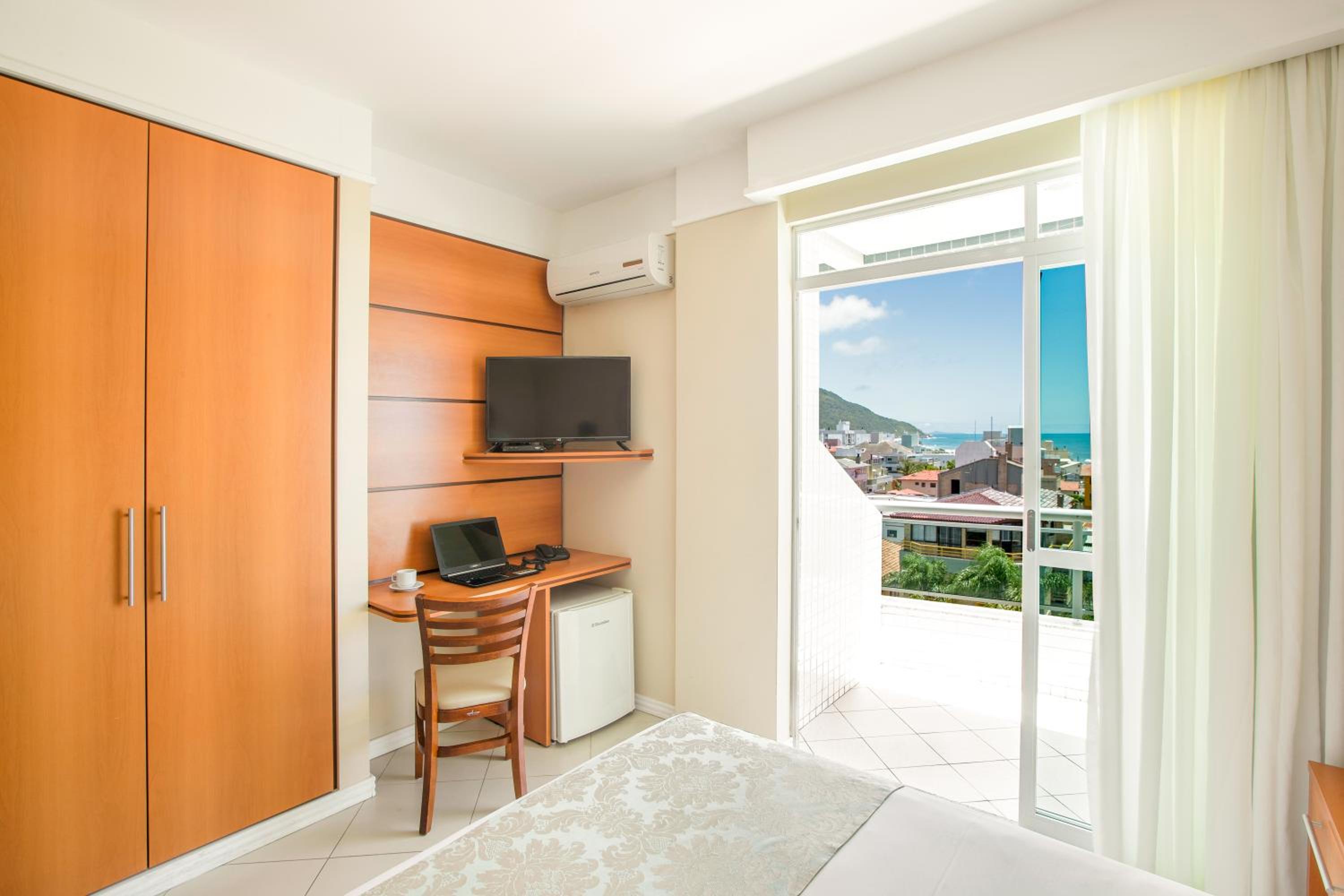 Suite with Sea View photo 3