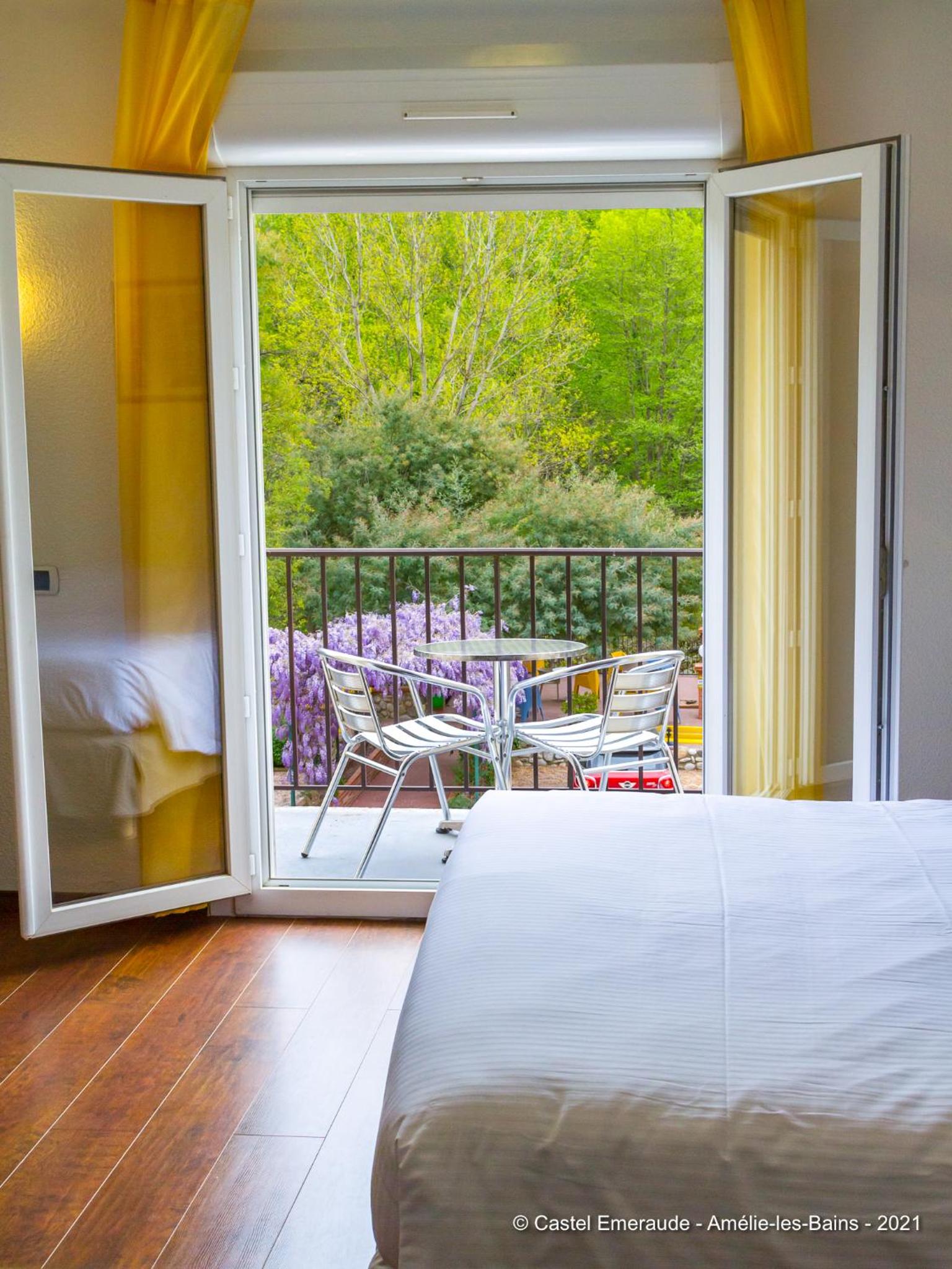 Large Studio with River View