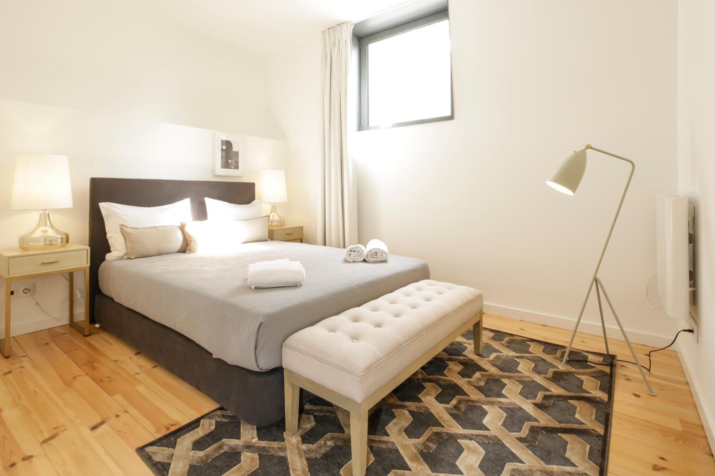 Two-Bedroom Apartment - Photo 2