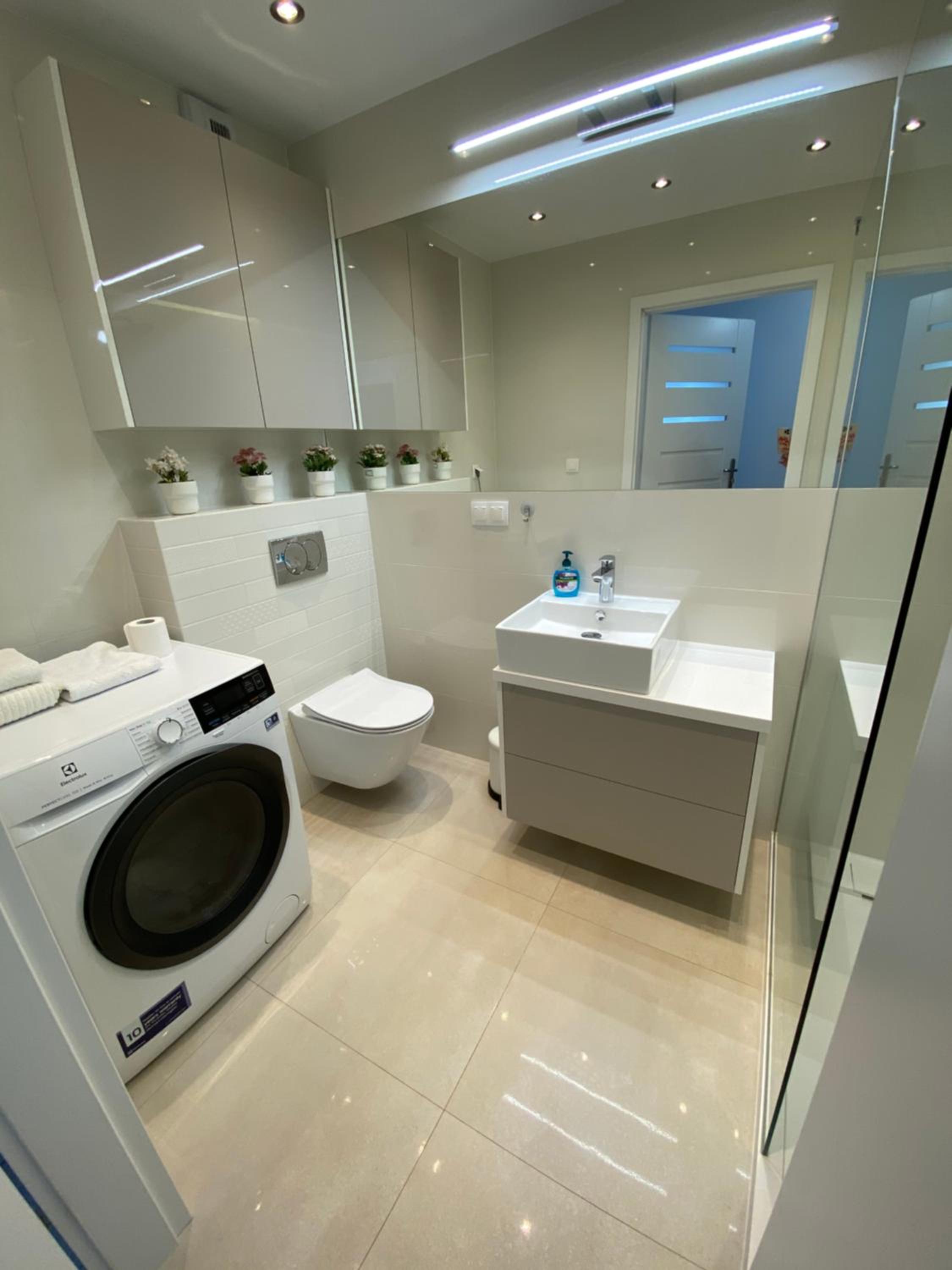 One-Bedroom Apartment - Photo 8