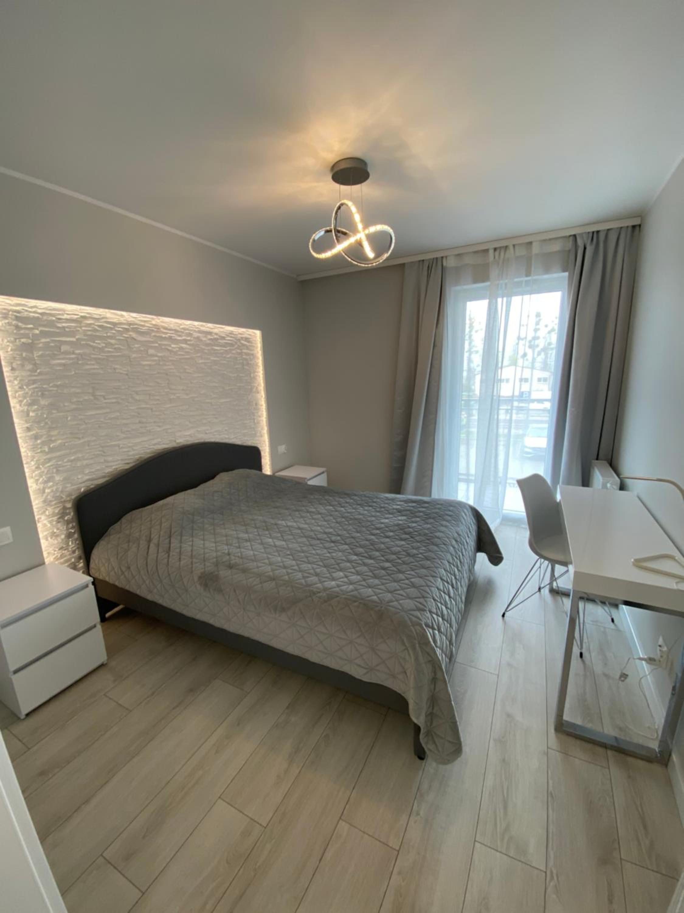 One-Bedroom Apartment - Photo 5
