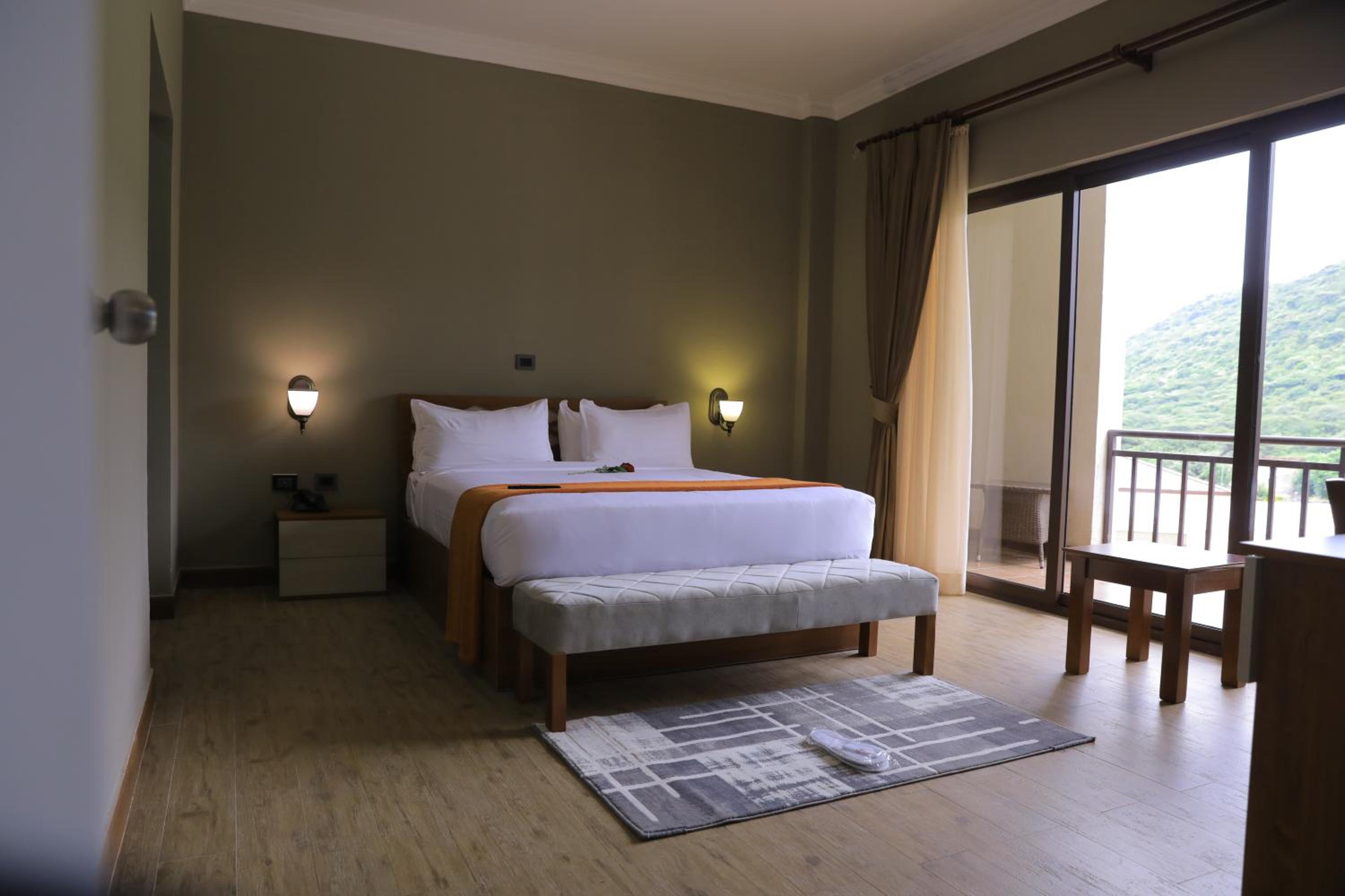 Standard Queen Room - Photo 2