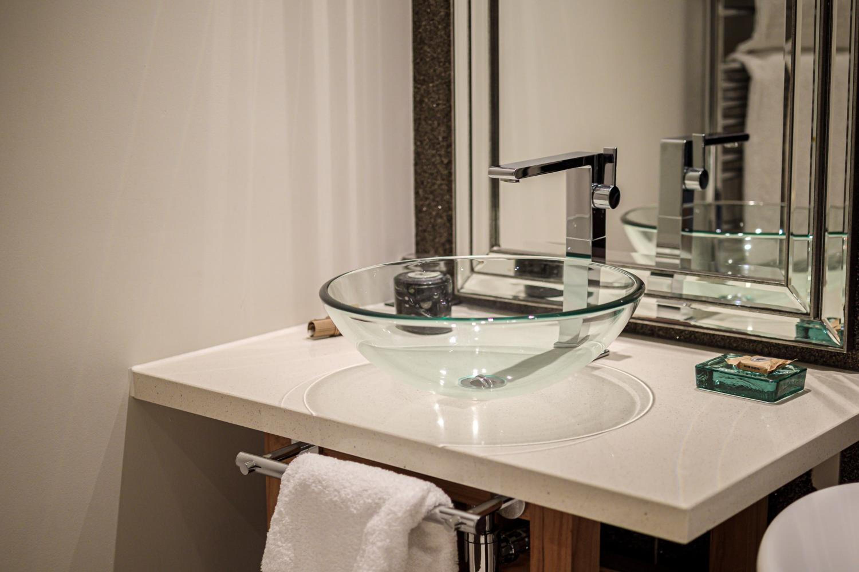 Luxury Garden Suite - Photo 12
