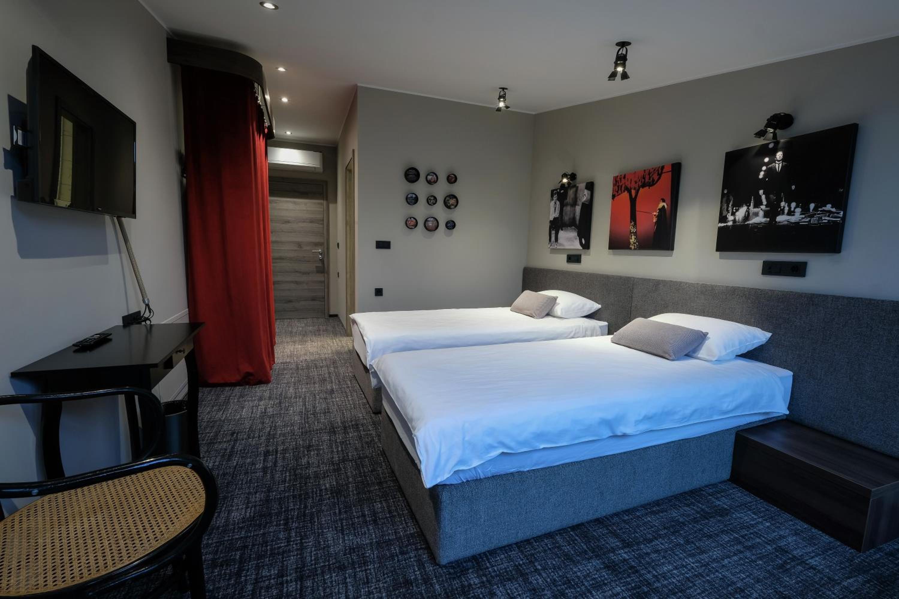 Superior Double or Twin Room with Terrace
