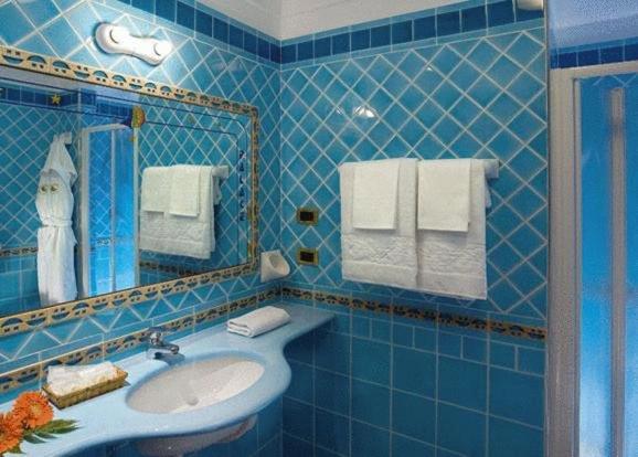 Superior Double Room with Harbor View - Photo 3