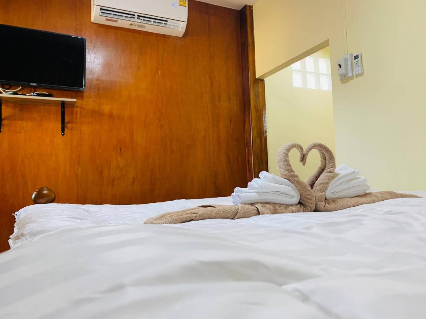 Double Room with Mountain View - Photo 10