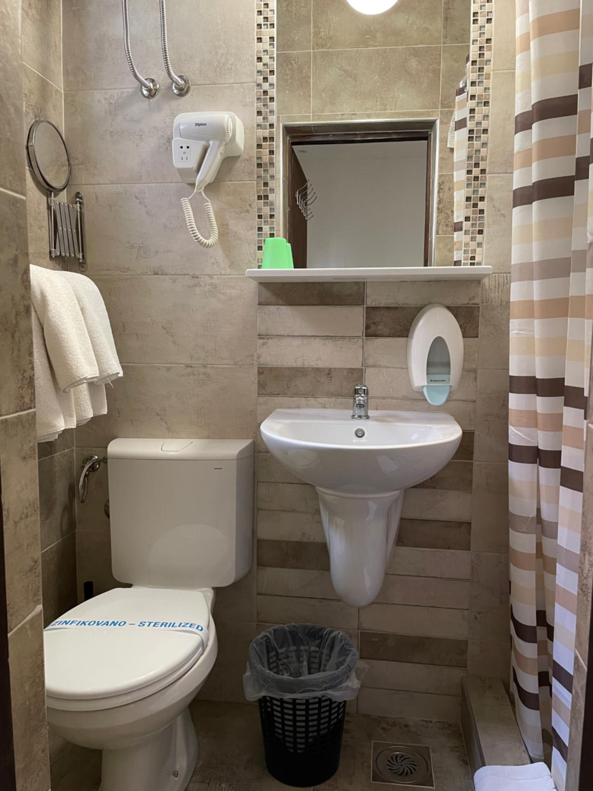 Triple Room - Photo 6