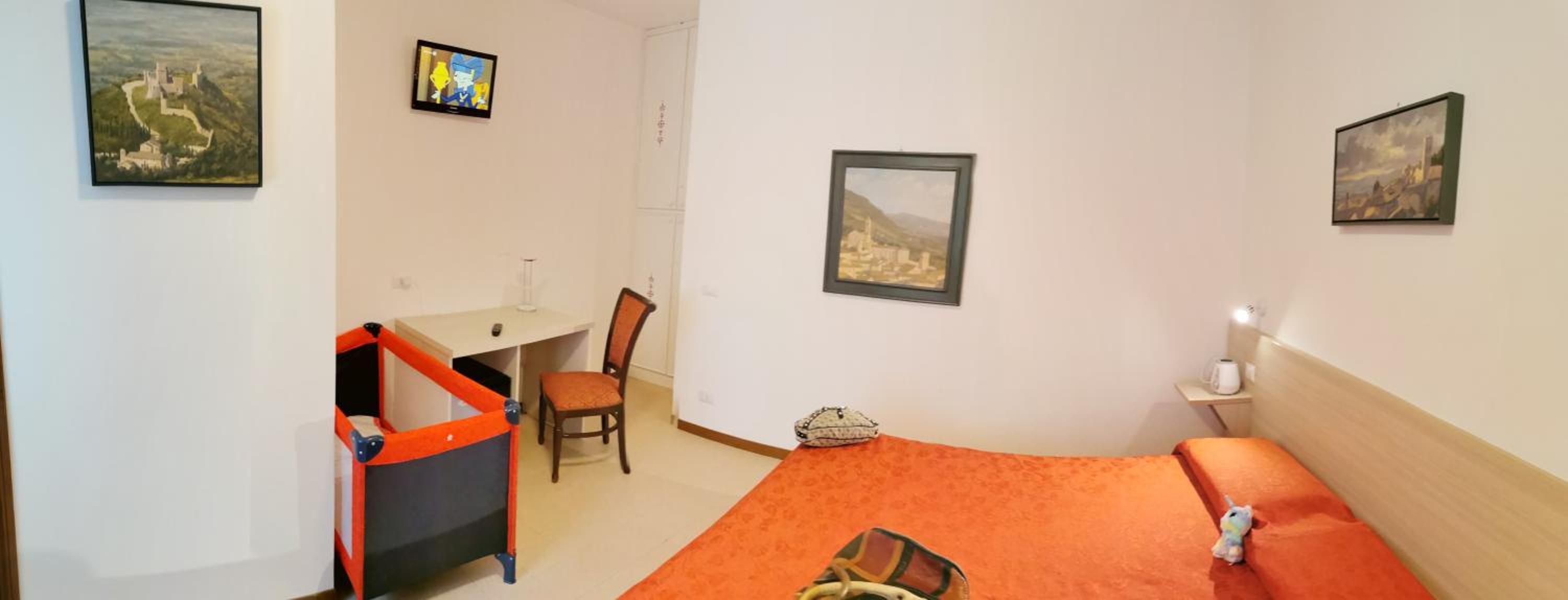 Economy Double Room - Photo 3