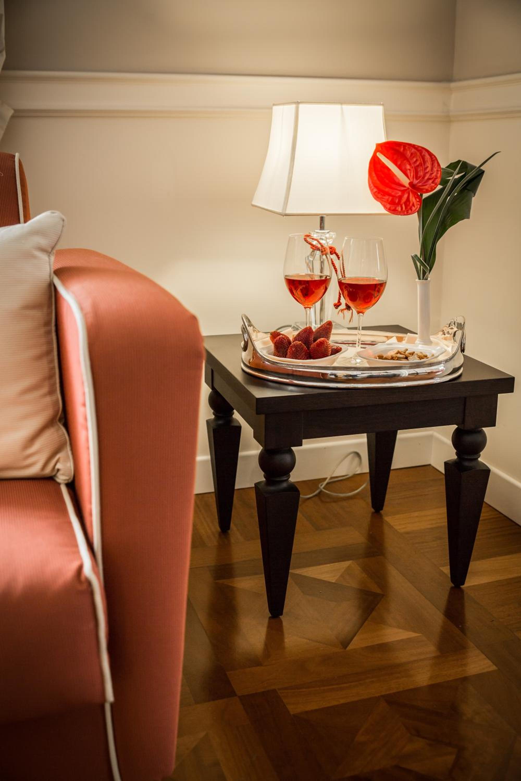 Suite - Photo 12